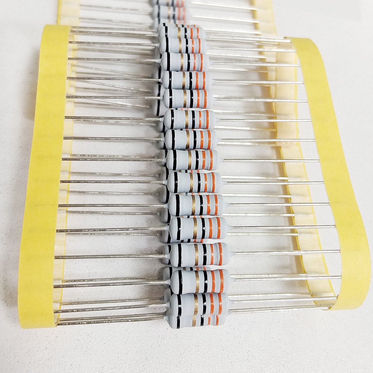 Savol Electronic Components FKN 1W 33R Fusible Wirewound Resistor