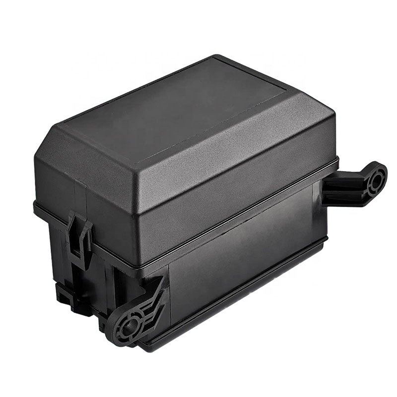 12V universal automotive truck boat fuse and relay box