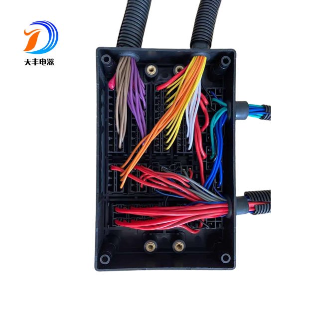PA6 12V 24V central electrical fuse box with relay fuse components