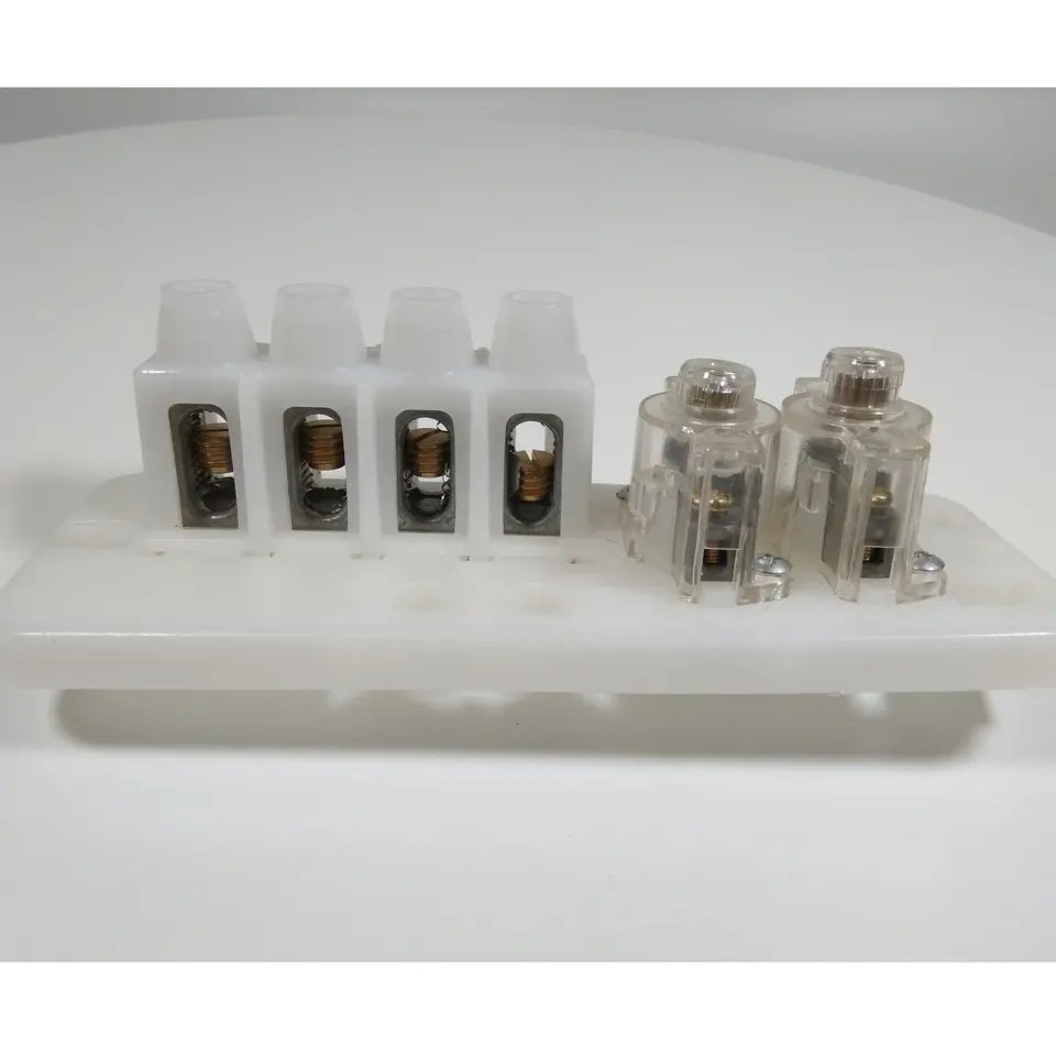 Wholesale auto MVL/435 universal connector fuse box