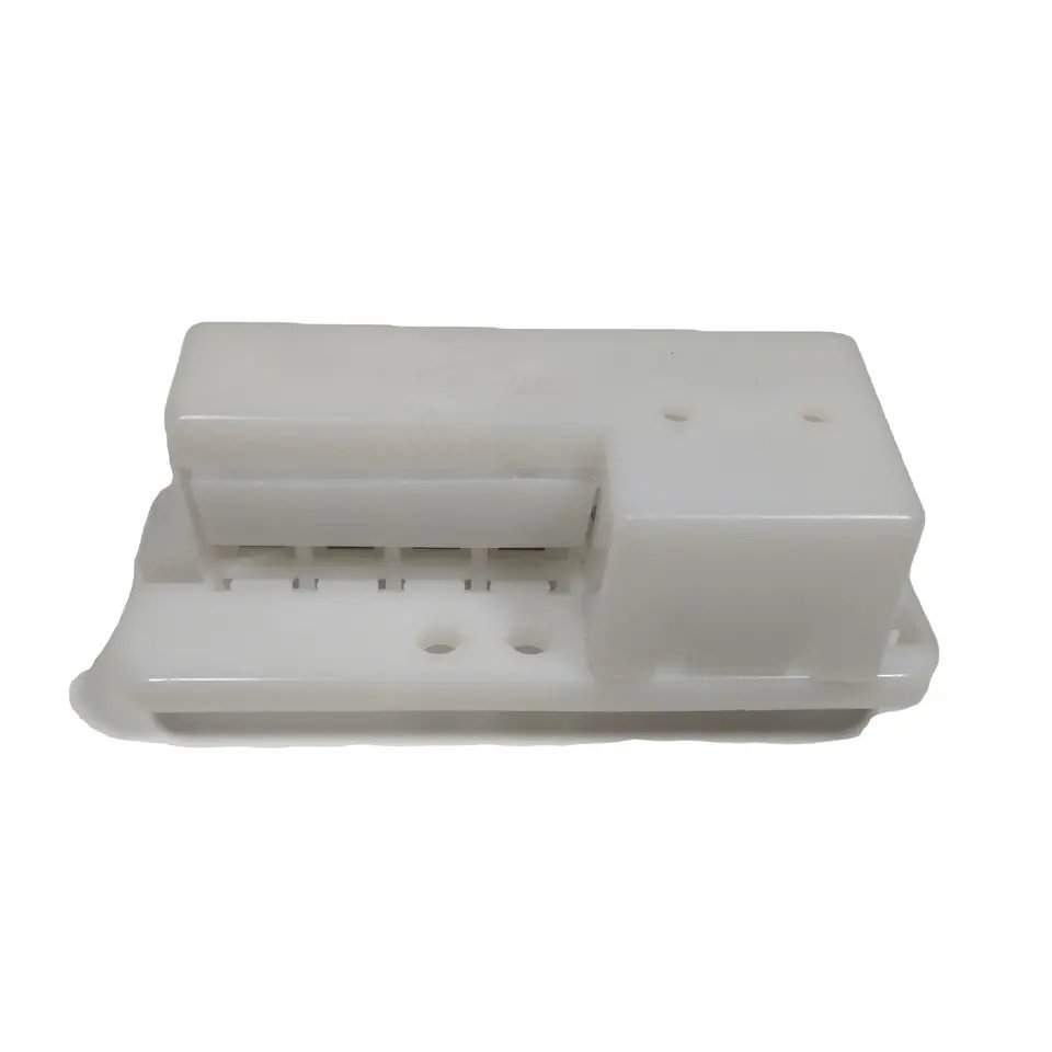 Wholesale auto MVL/435 universal connector fuse box