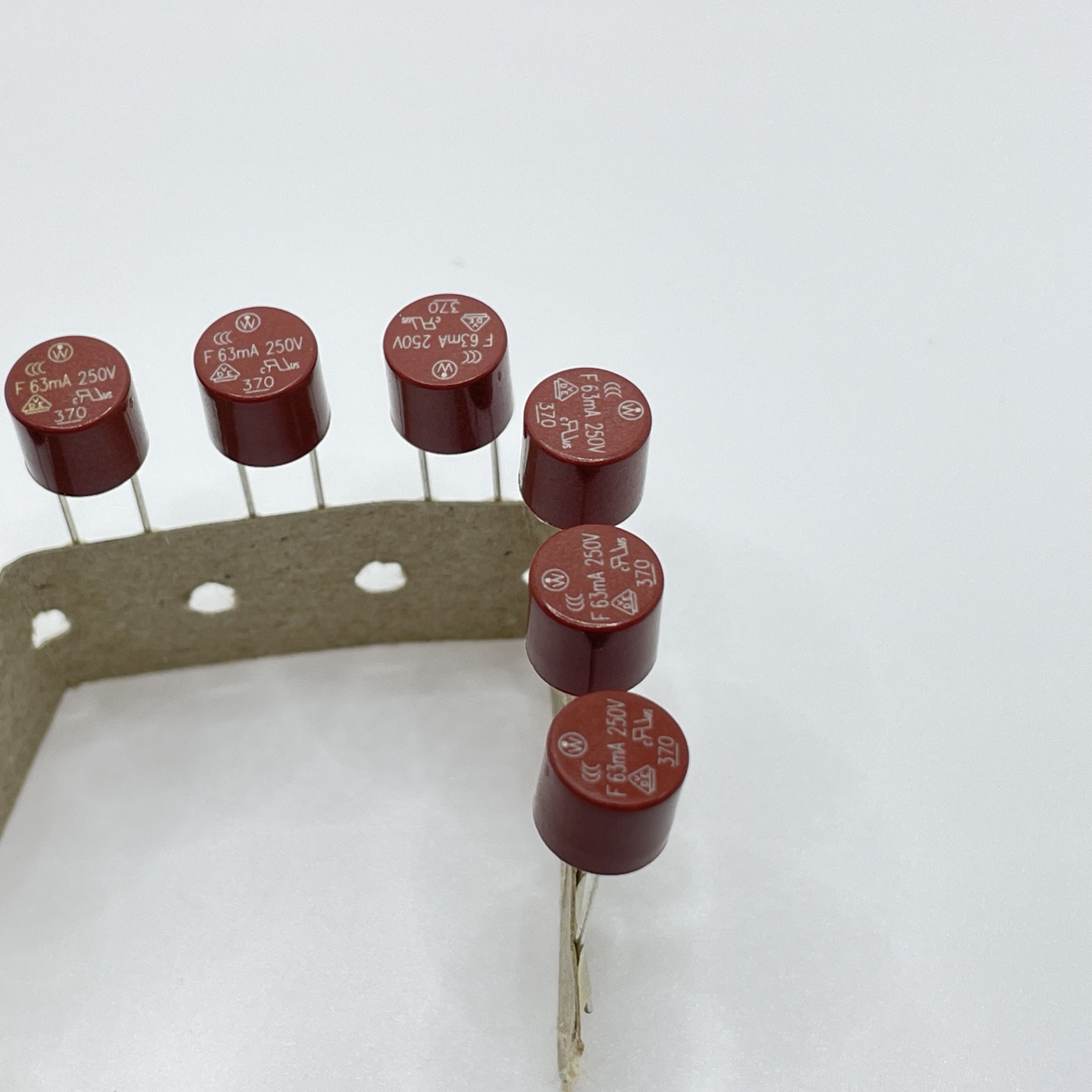 Round fuse tube F63mA250V Electronic Component Round fuse tube F63mA250V