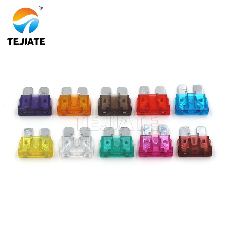 Medium size car fuse 3A-40A electronic component 0805 1.1a 6v voltage ceramic fuse 15a 250v