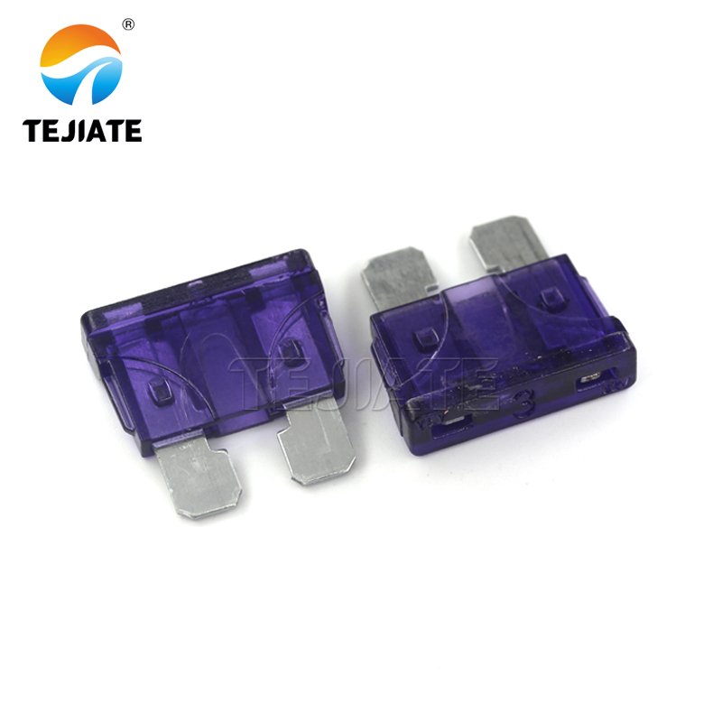 Medium size car fuse 3A-40A electronic component 0805 1.1a 6v voltage ceramic fuse 15a 250v