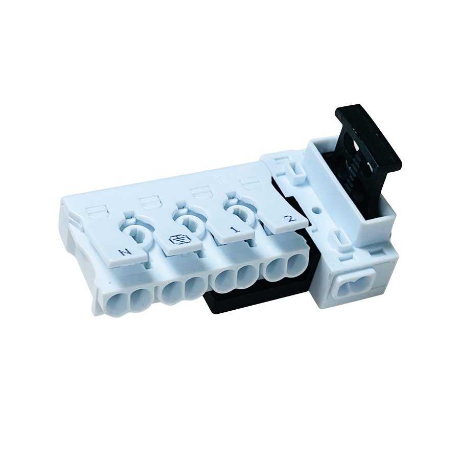 Electrical components 6 Pin fused push in wire connectors