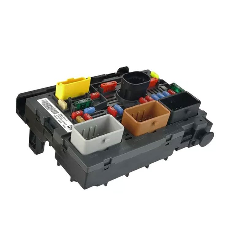 9809742880 9666700480 9675879480 Peugeot 307 408 308 308CC Citroen C4 C-QUATRE Automotive Parts Fuse Box