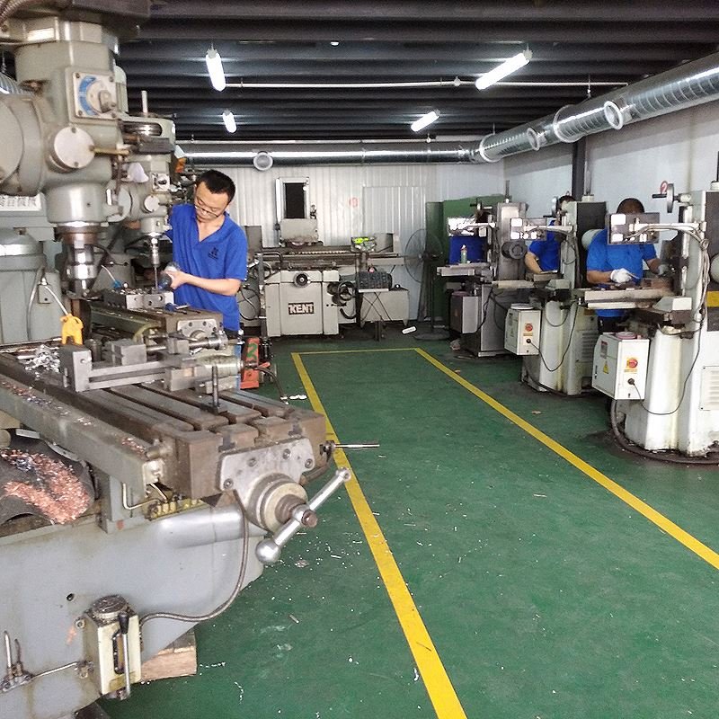 Automotive Plastic Parts Pa66 Gf33 Gf30 Gf50 Injection Mould For Auto Junction Box Fuse Block Components Autoteile