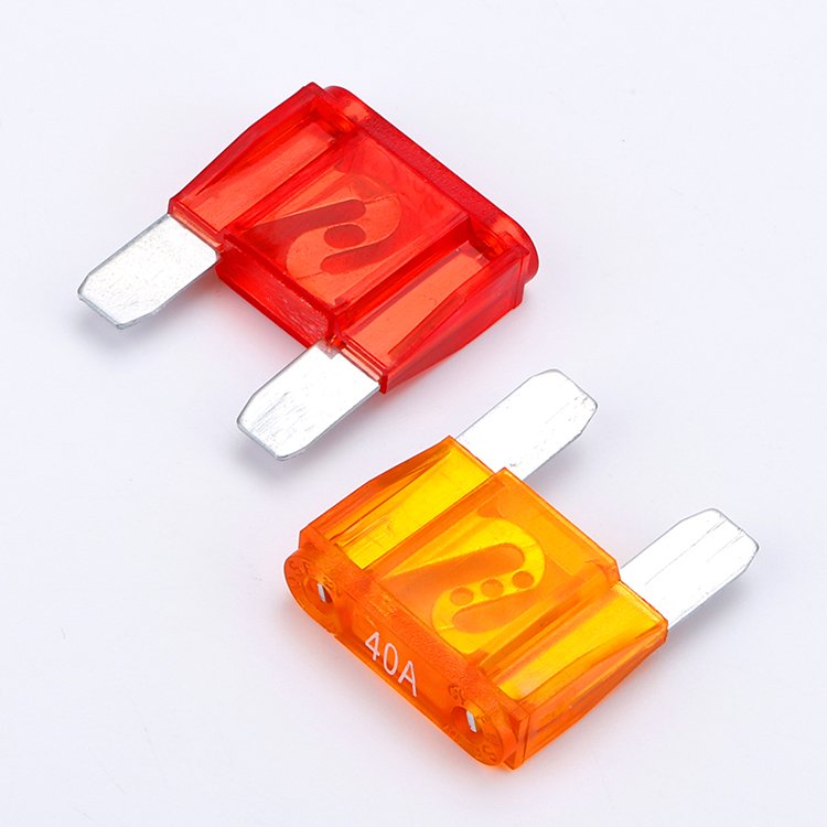 Hot Sale Medium Size Car ATO Auto Blade Fuse Holder 32V Plastic & Zinc WN-F805 40A Car Fuse Pieces Blade