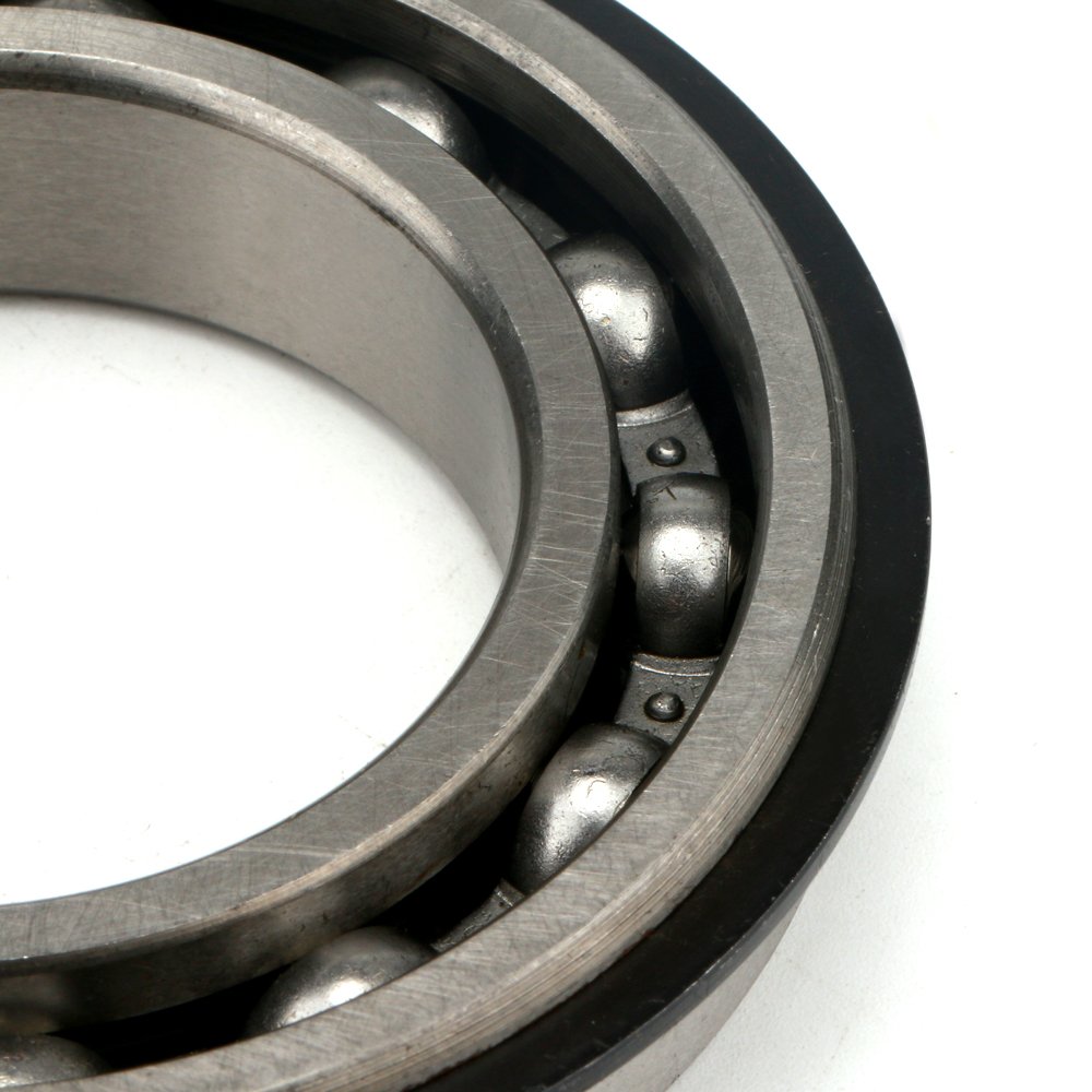 Deep groove ball bearings with NR ring 6010 NR