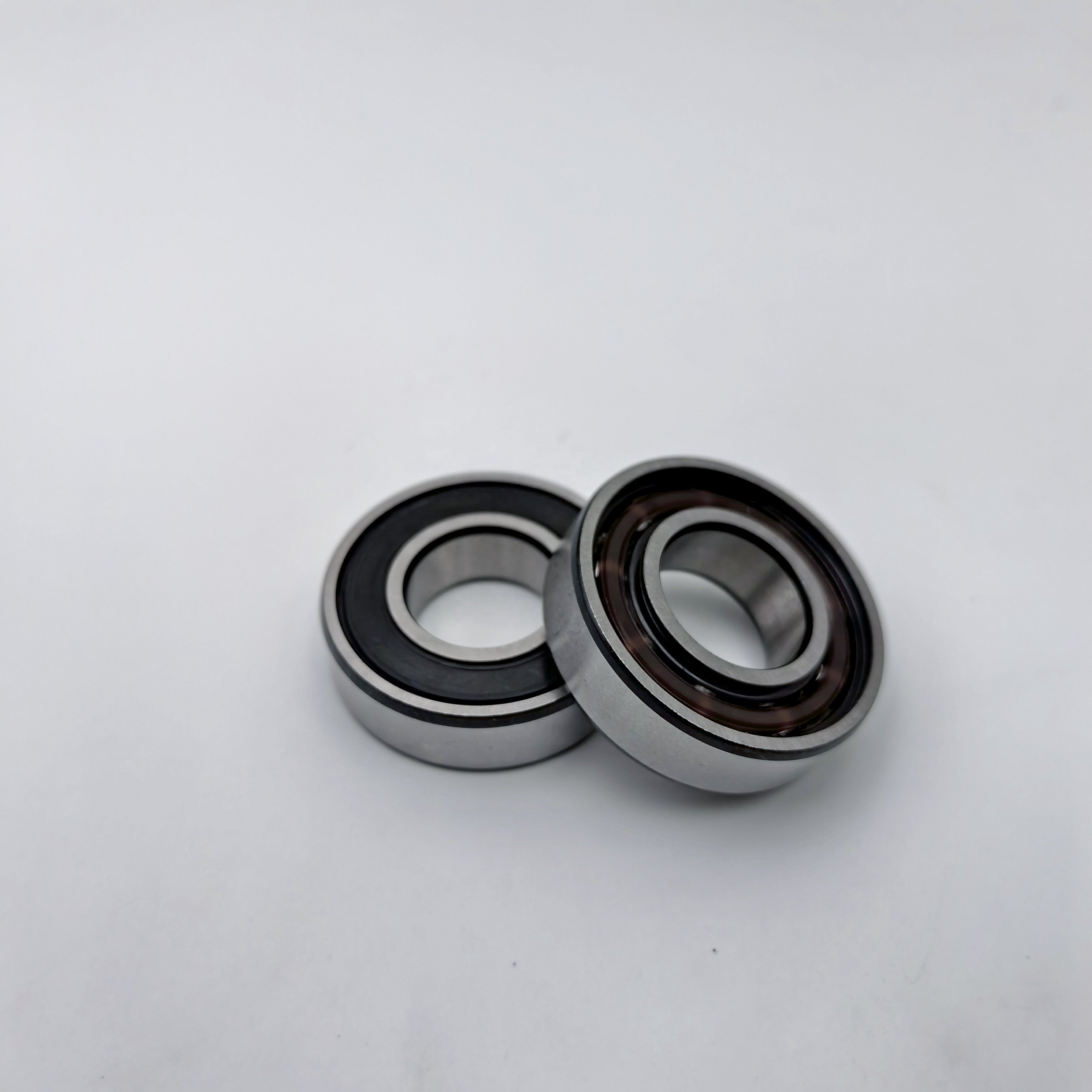 Latest Products Good Quality Long Life Nylon Cage Deep Groove Ball Bearing 6002-2RS1TN9/C3VT162 For Wholesales