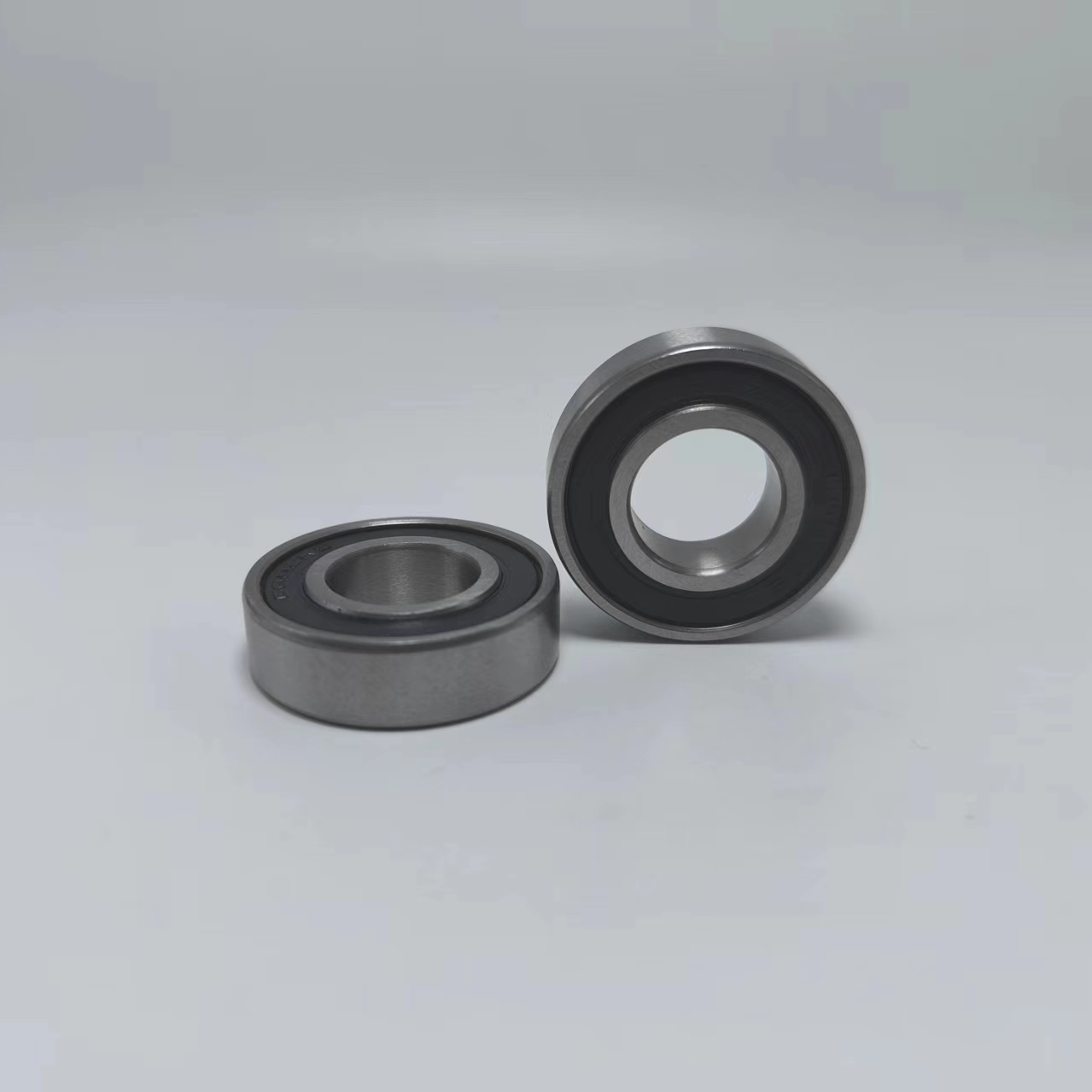 Wholesale steel material 15x32x9mm 6002 ZZ/2RS single row deep groove ball bearing