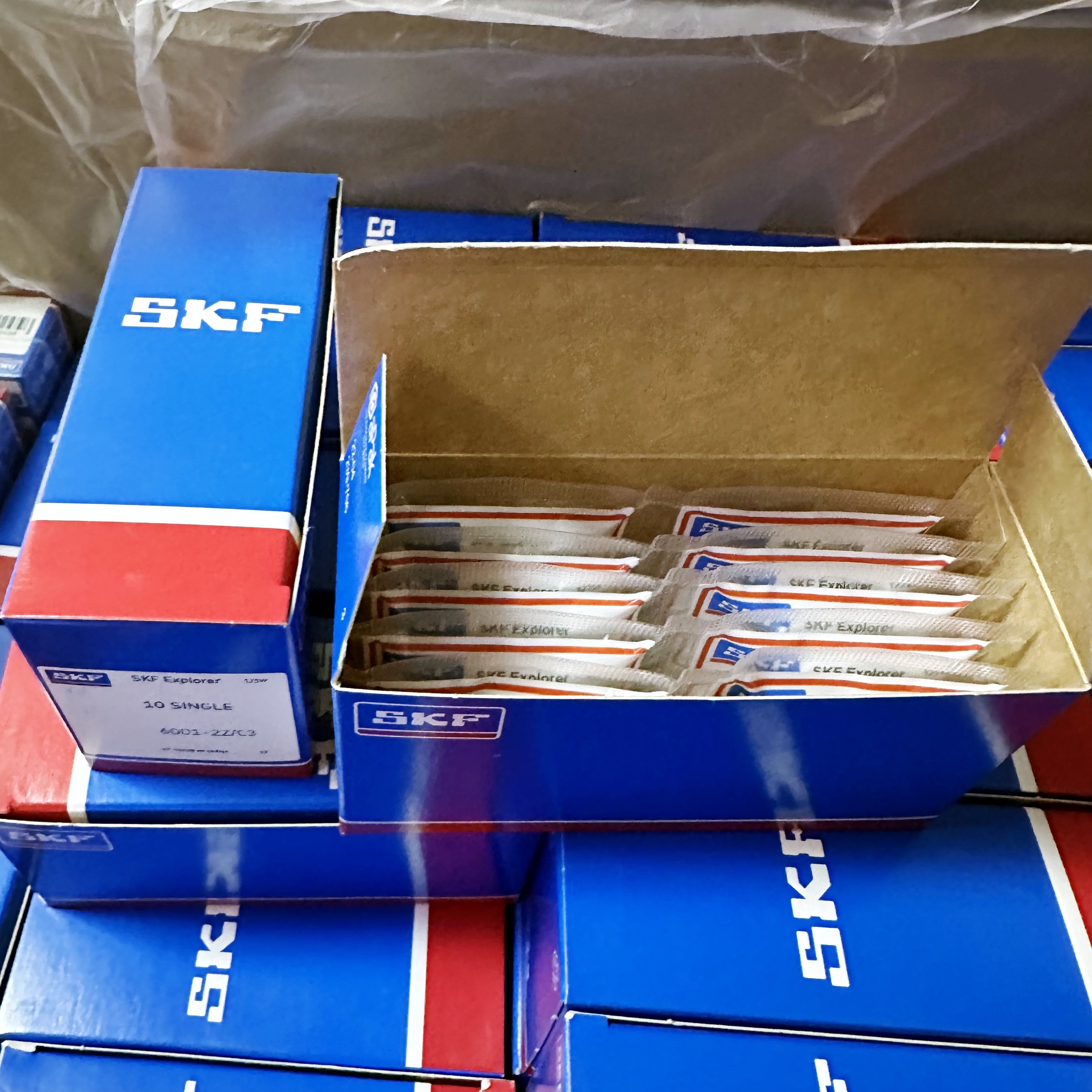SKF 6002-2Z/C3 6002ZZ original SKF deep groove ball bearing genuine SKF ball bearing size 15*32*9mm