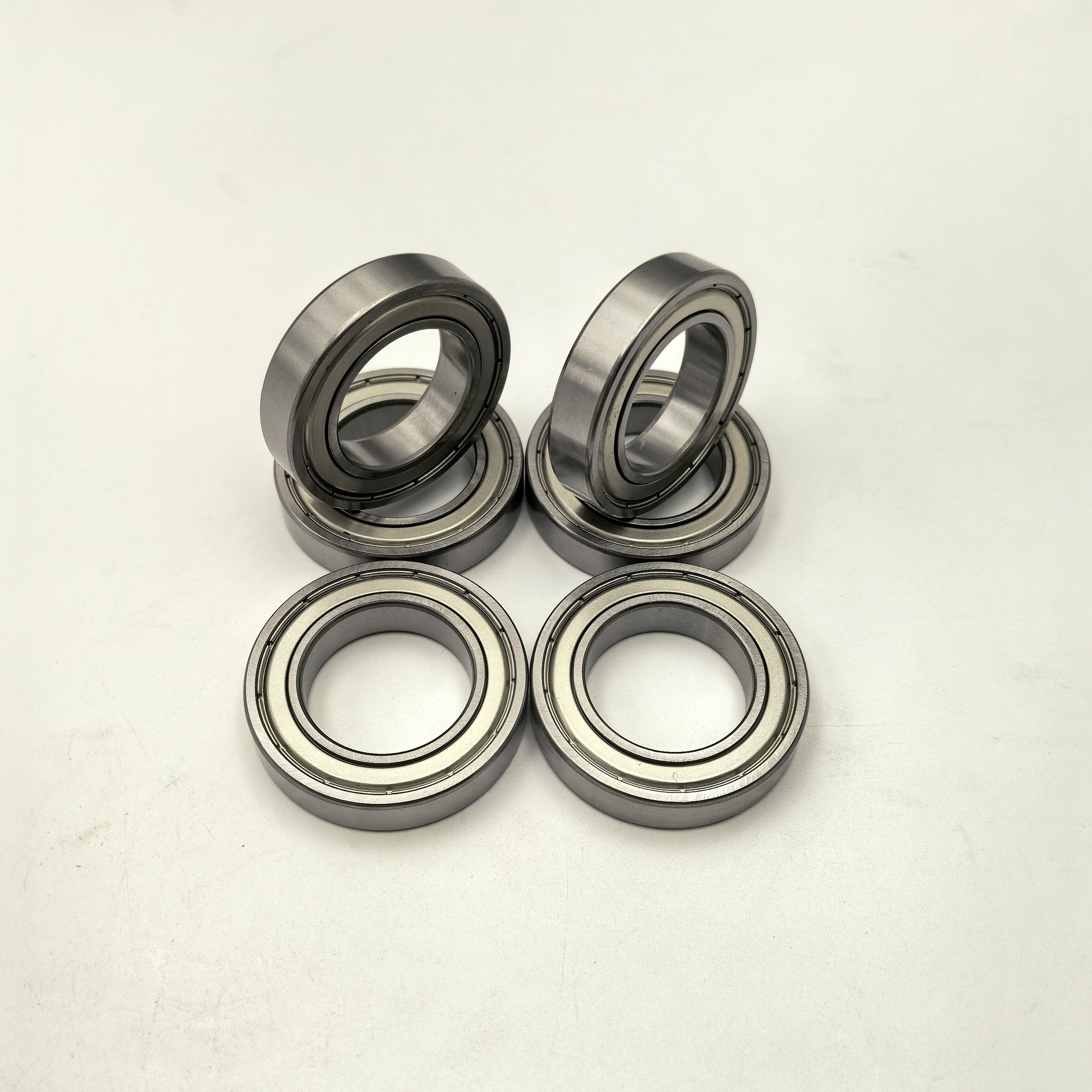 Professional Manufacturer Chrome Steel High Quality Deep Groove Ball Bearings 6905ZZ For Automotive Parts