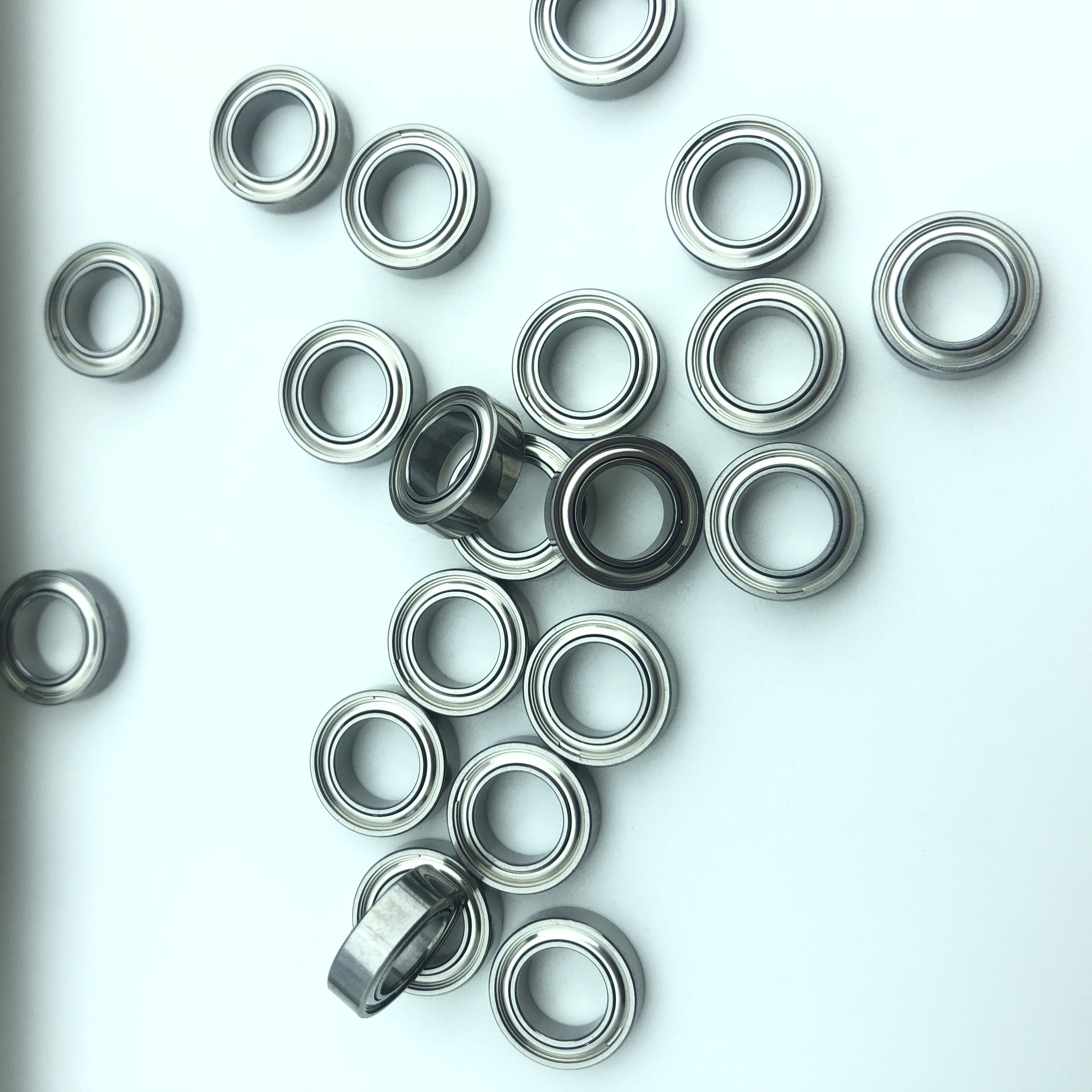 China Manufacturer Supply Miniature Deep Groove Ball Bearing L-1060ZZH 6*10*3mm for Furniture Toys