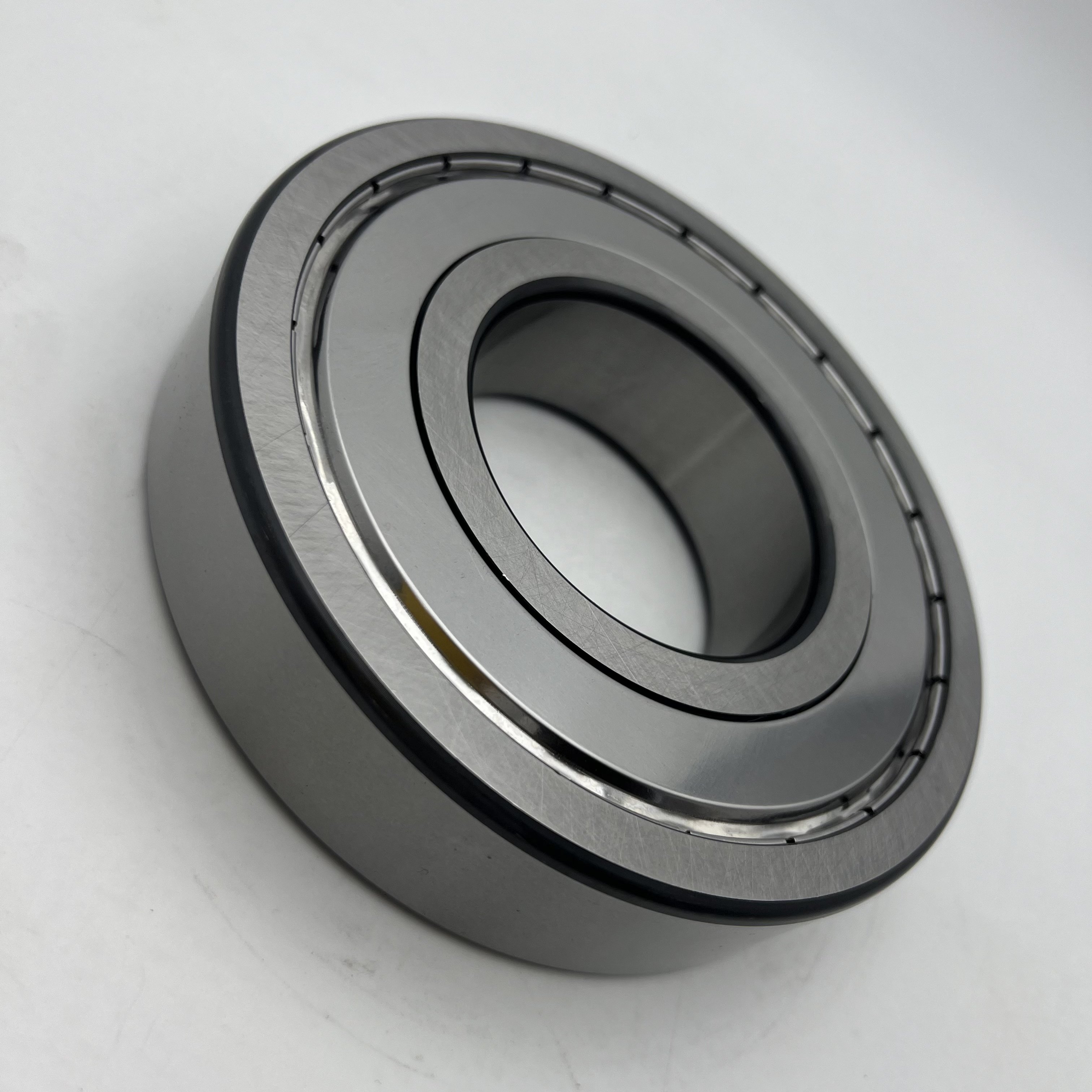 High Precision Low Price Low Friction Deep Groove Ball Bearing 6215-ZZ for Auto Wheel