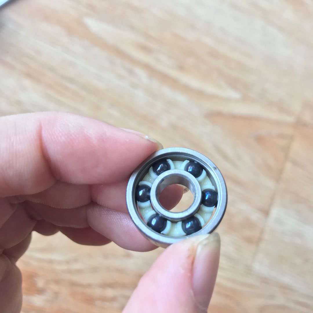 Hybrid Ceramic ABEC11 6 Balls Deep Groove Ball Bearing 608RS 608-2RS for Skating