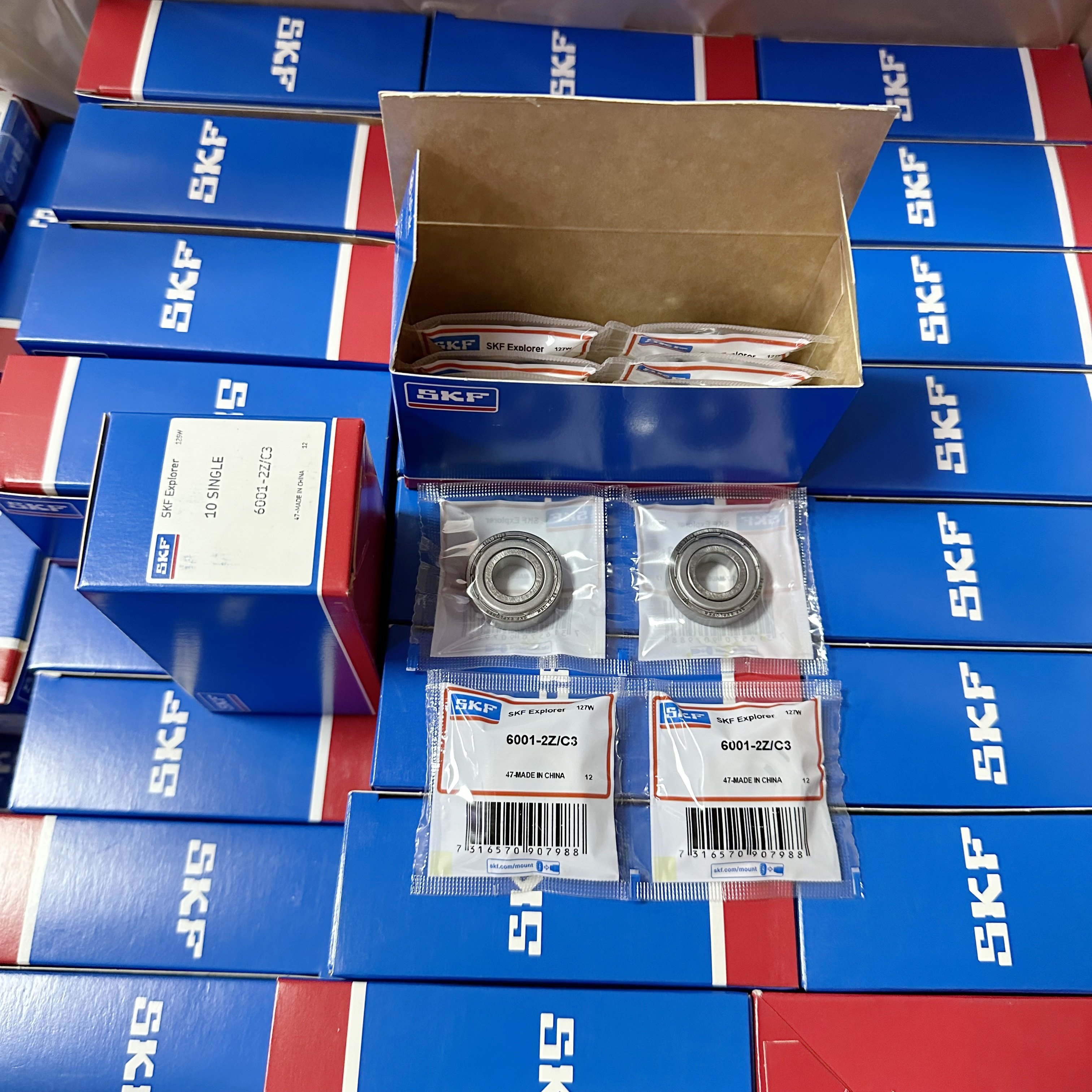 SKF Original Bearing Price 6001-2Z/C3 6001-ZZ 6001-2Z 6001 SKF Deep Groove Ball Bearing size 12*28*8mm