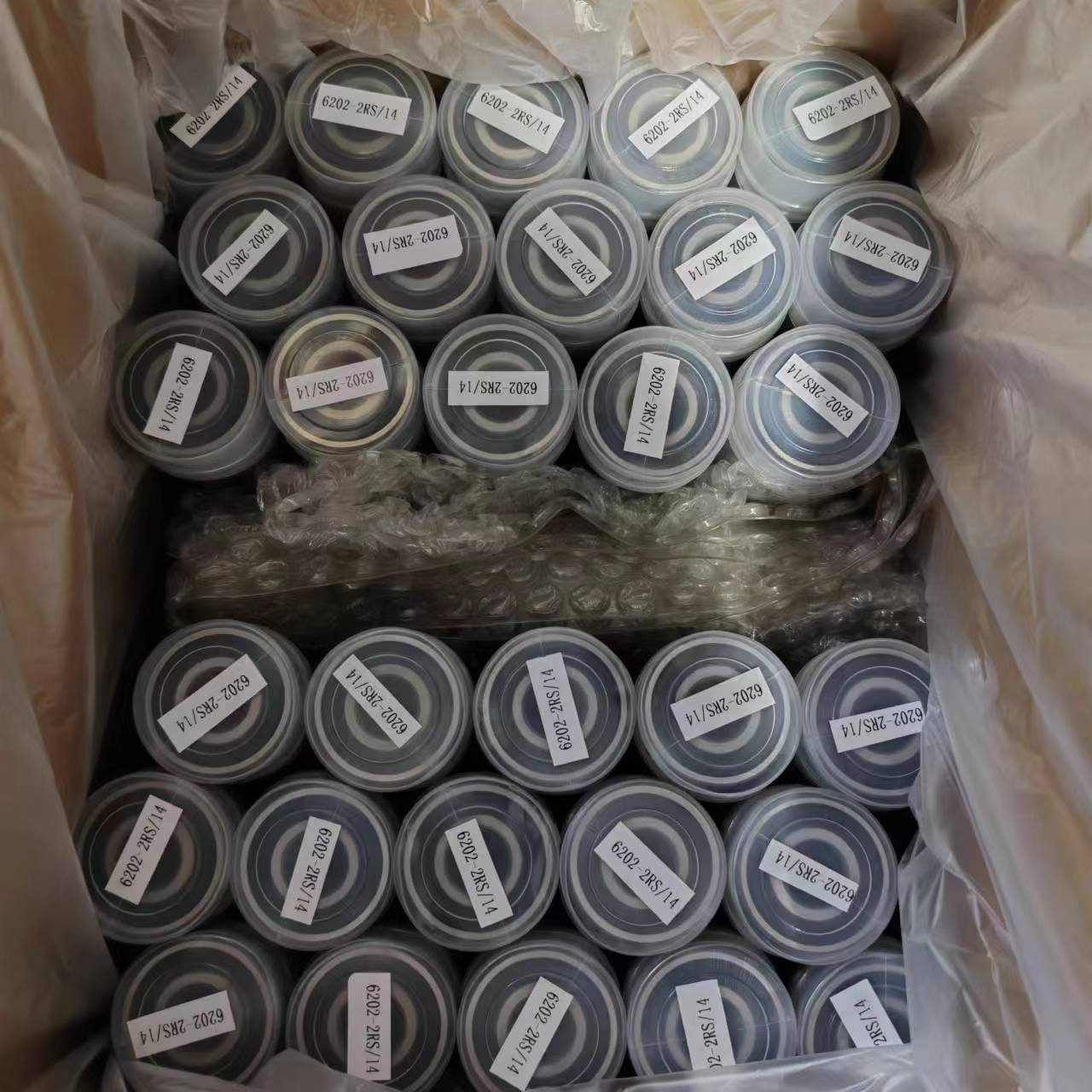 14*35*11 P5 ZV4 deep groove ball bearings 6202 rs