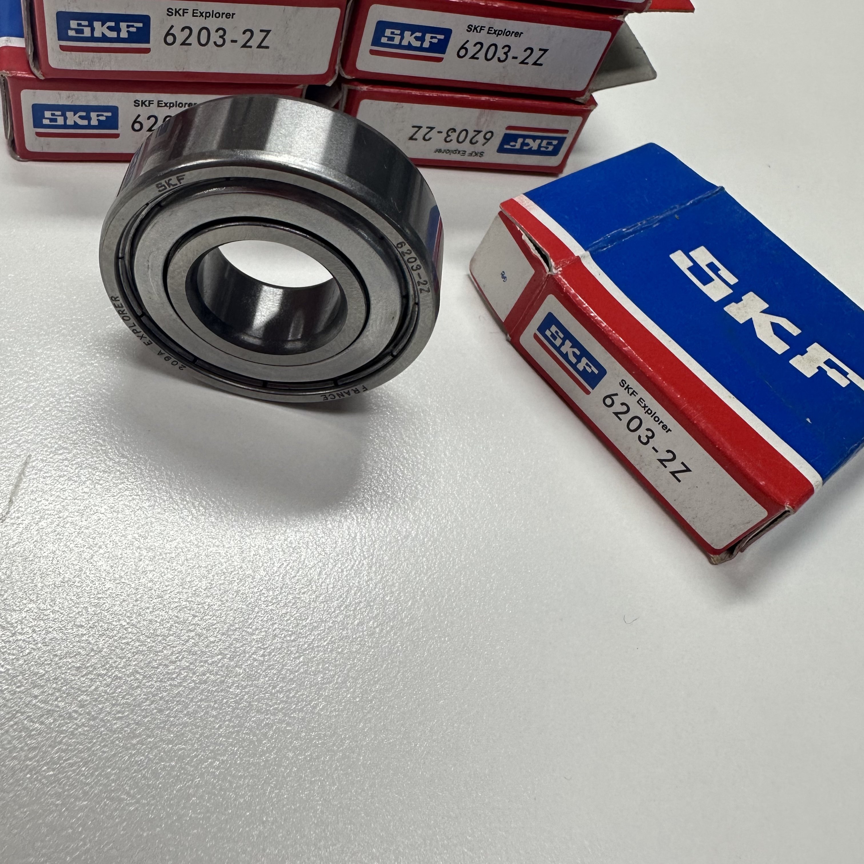 High Precision Steel SKF Deep Groove Ball Bearing 608 6200 6201 6202 6203 6001 6002 6003 6301 6302 6303 6304 Farm Long Life 2RS