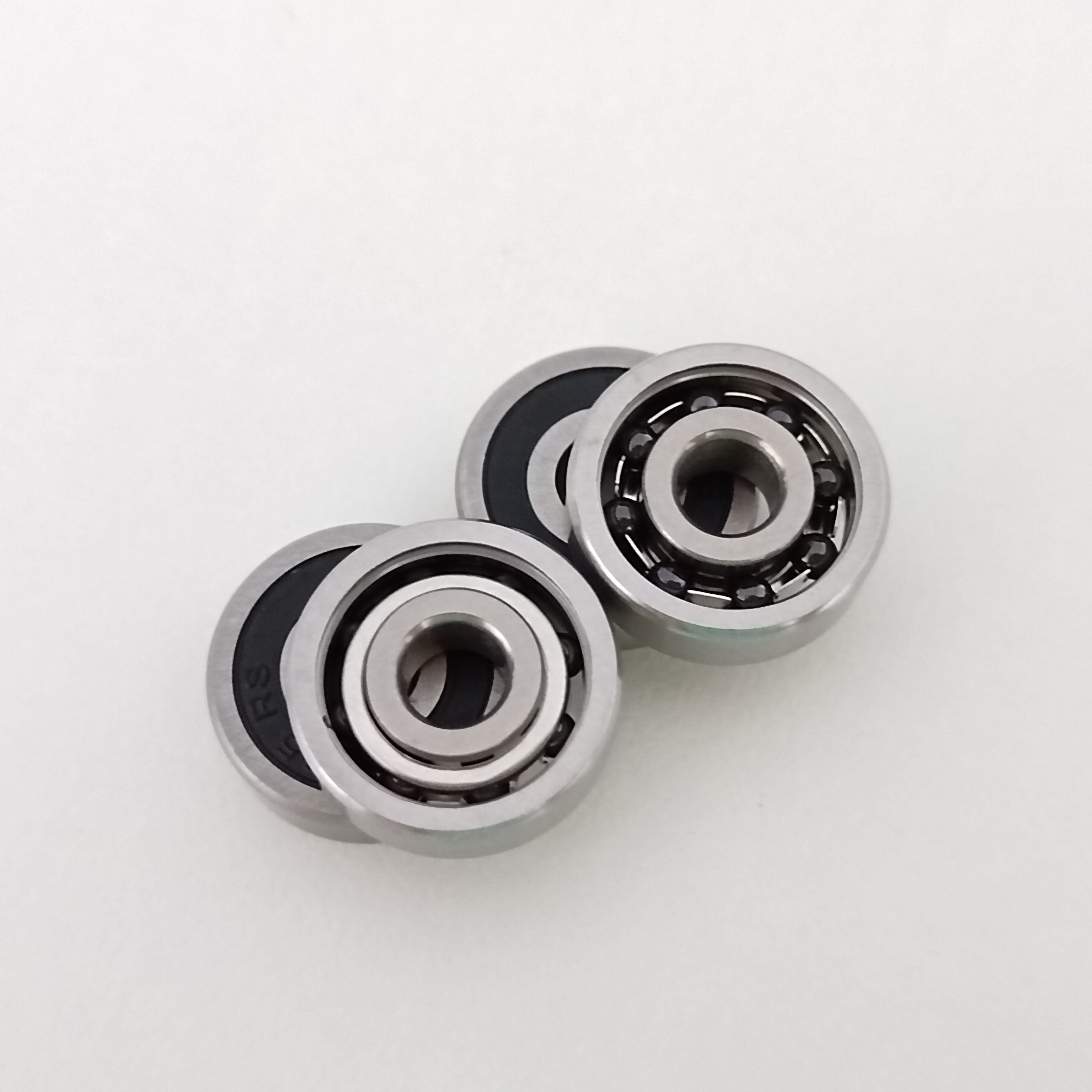Factory direct Wholesale 625 bearings ZZ 2RS deep groove ball bearings hybrid ceramic ball bearing for skateboard shoes
