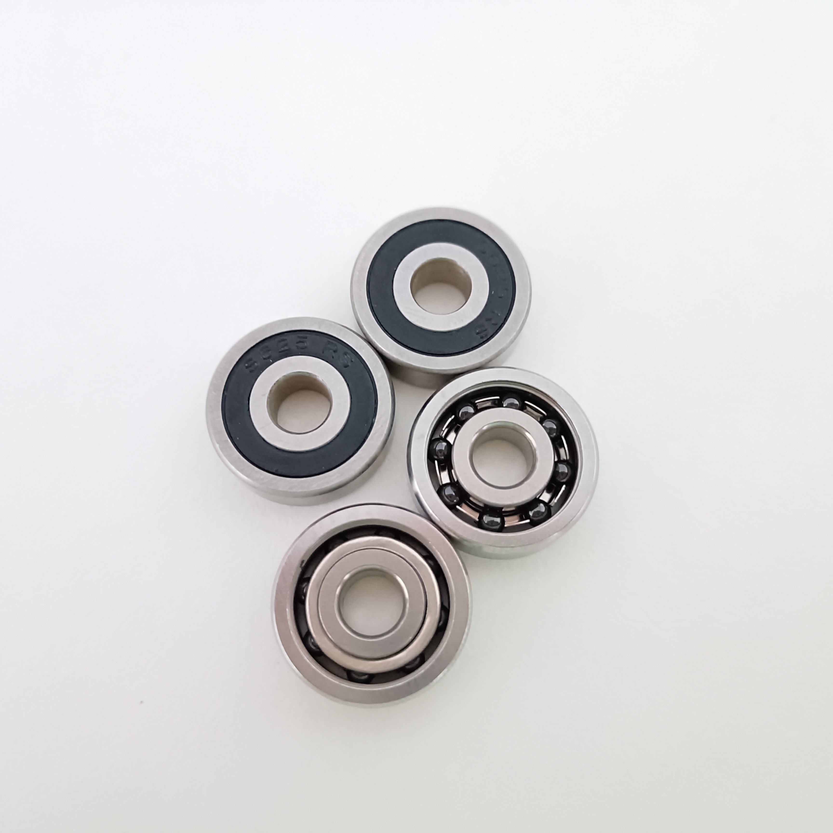 Factory direct Wholesale 625 bearings ZZ 2RS deep groove ball bearings hybrid ceramic ball bearing for skateboard shoes
