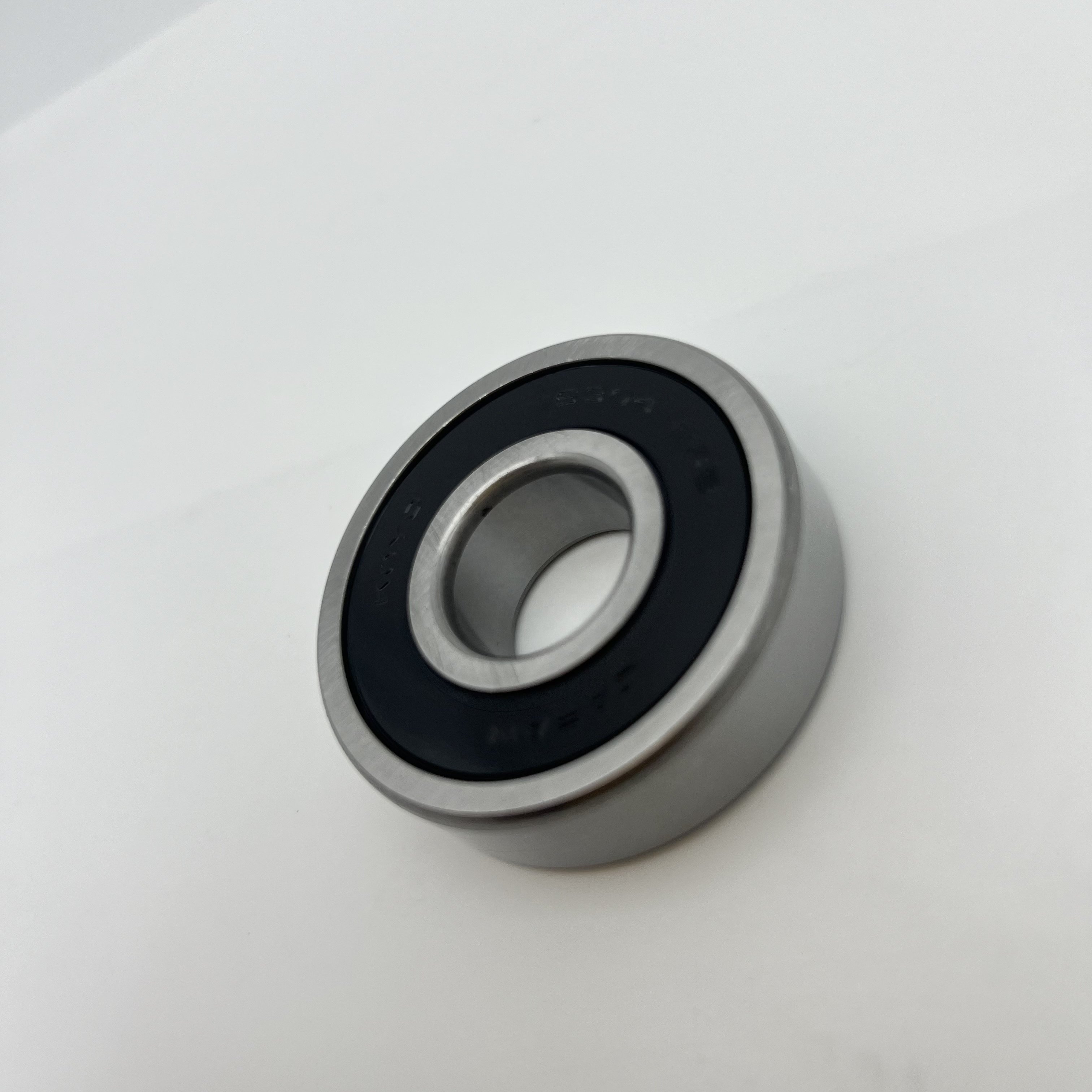 Hot Sale WholesaleJapan bearing 6304 Used In Motorcycle Deep Groove Ball Bearing 6304 6304 2RS 63042RSCM