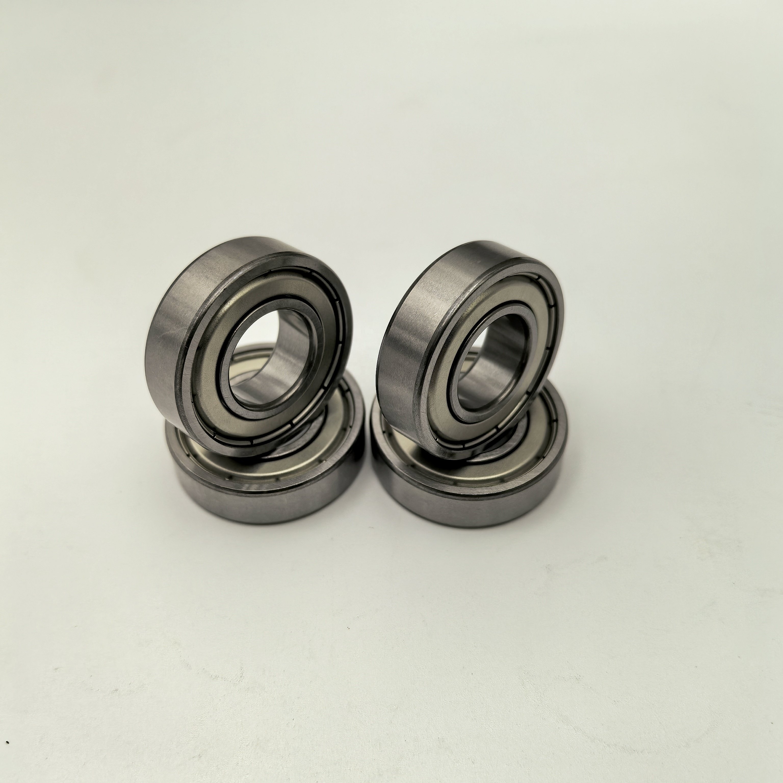 Spot Goods High Quality Long Life Automobile Deep Groove Ball Bearing 6002ZZ