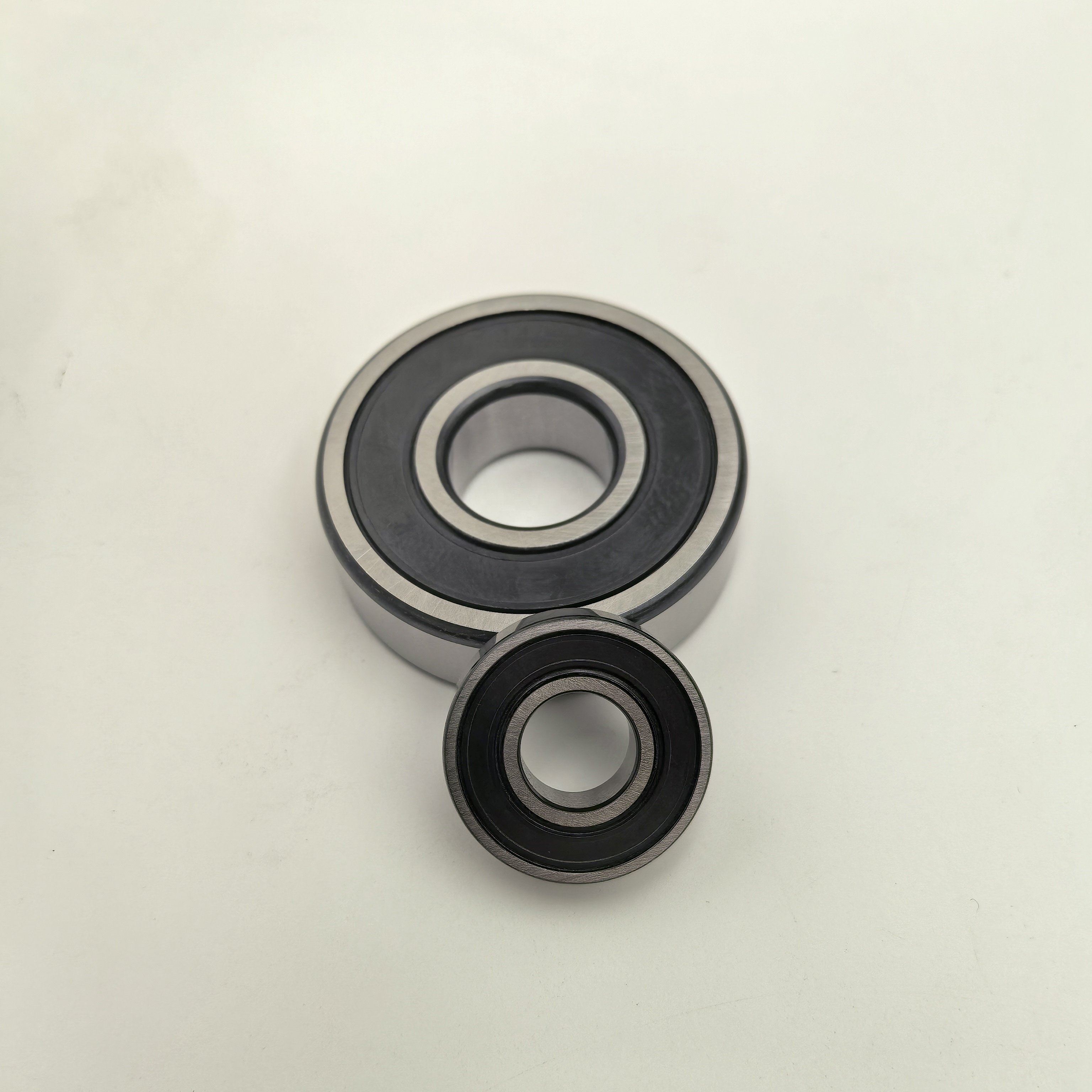 High Quality Chrome Steel Deep Groove Ball Bearing 6001-2RSH 12*28*8mm for Machine