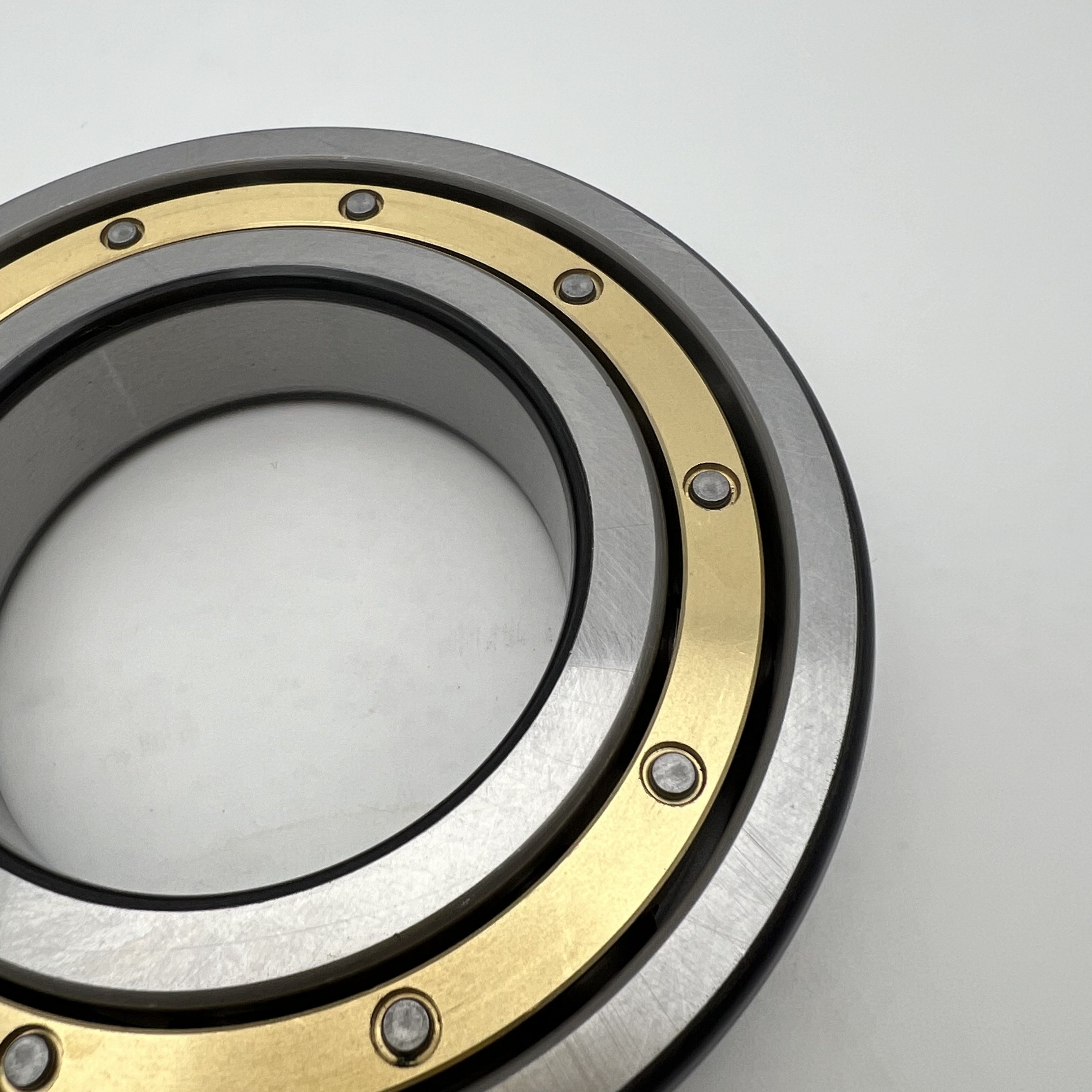 Hot Selling Quality 60x110x22mm Single Row Brass Cage Deep Groove Ball Bearing 6212 M C3