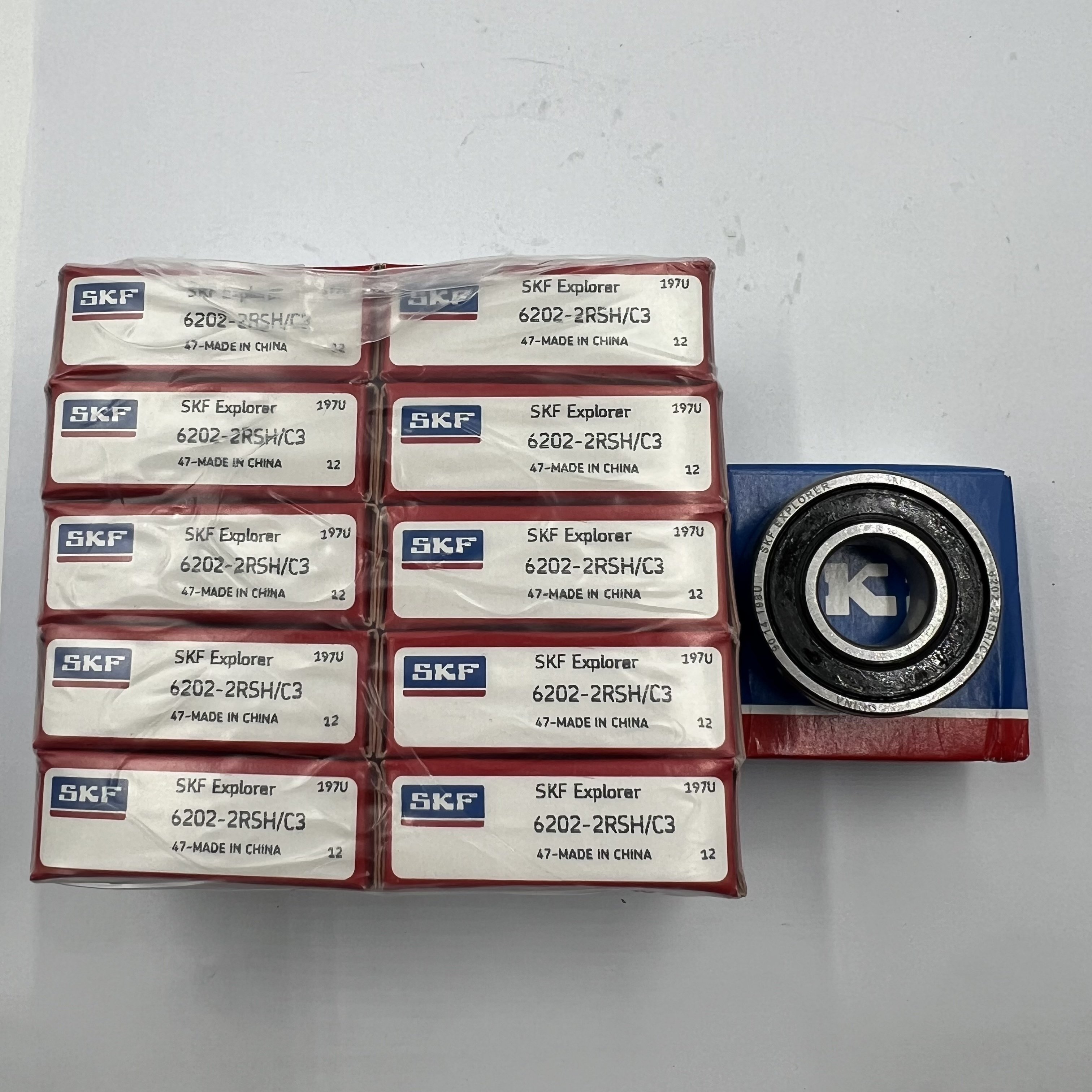 Original SKF deep groove ball bearing 6205 6204 6203 6202 6201 2RSH C3 SKF ball bearing with rubber seal bearing size 15*35*11mm