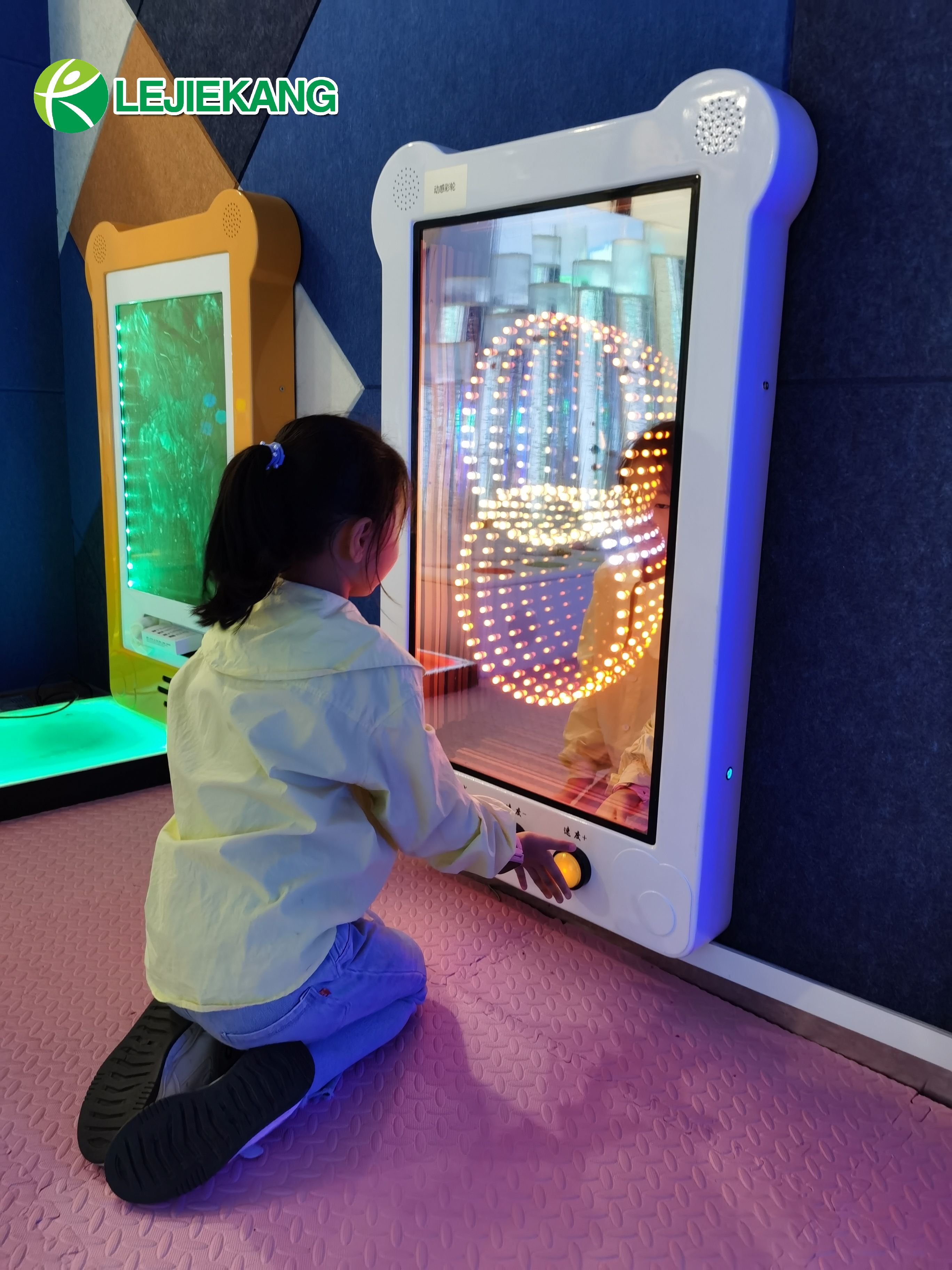High-quality Sensory Education For Children With Button-operated Light-emitting Diode Lights To Relieve Stress, ADHD And Autism