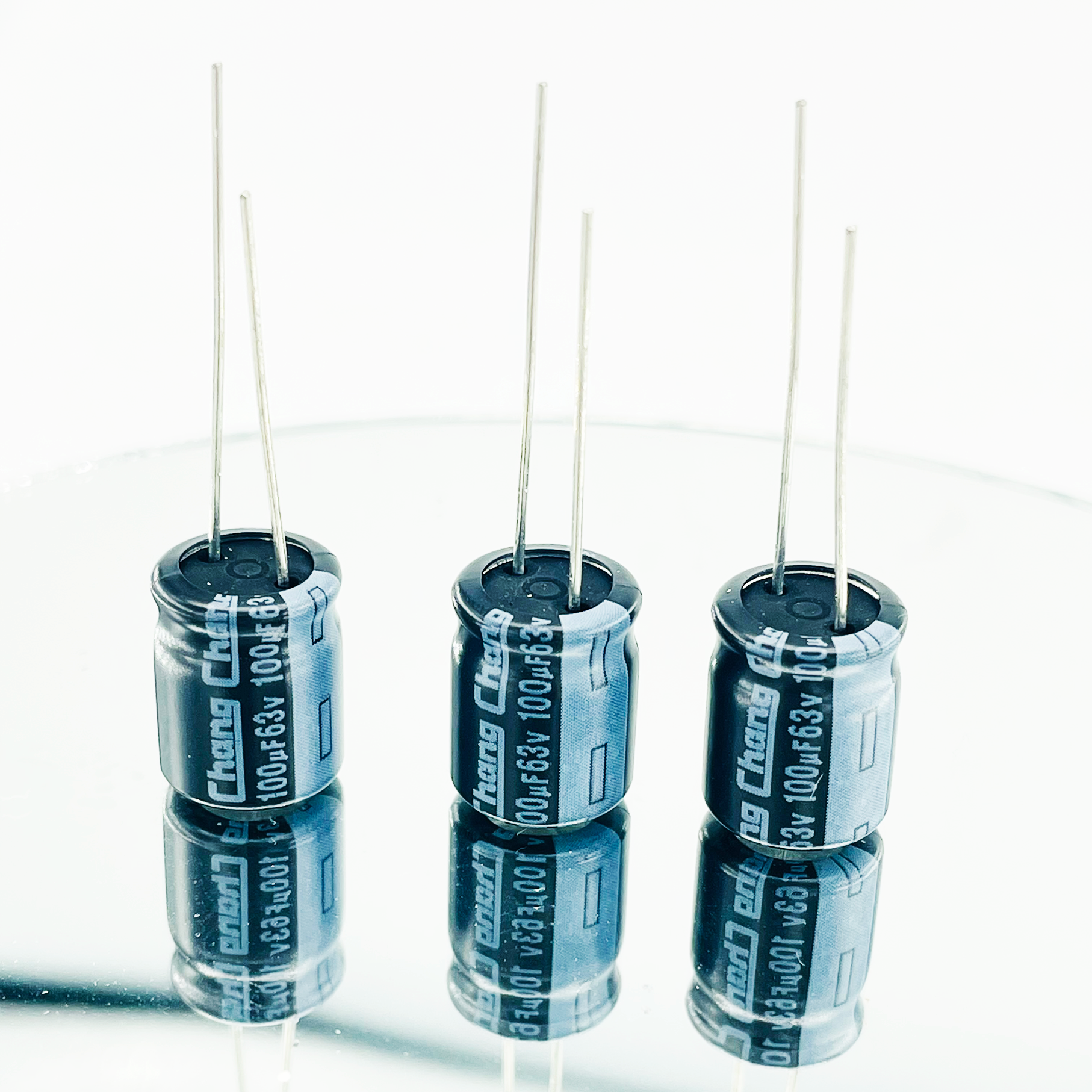 Aluminum electrolytic capacitor GF 16V220