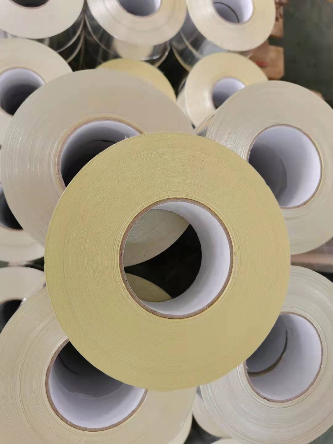Aluminum Foil Roll 1060 1235 8011 Waterproof Tapes Aluminum Foil TapeJumbo Roll 0.15 mm Suppliers