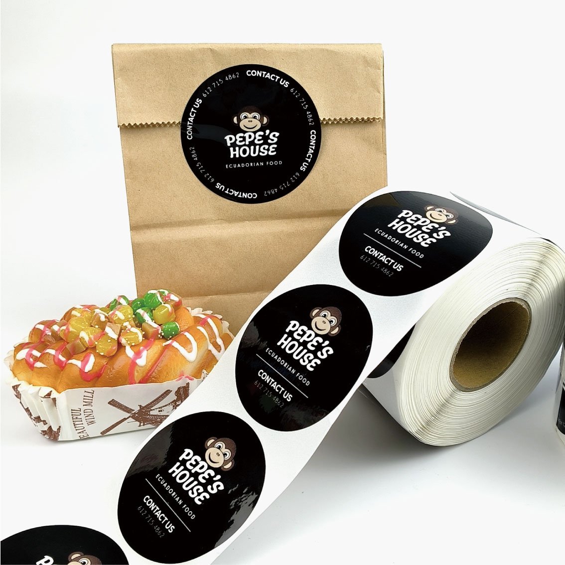 Custom logo sticker waterproof vinyl packaging sticker printing adhesive round food sticker roll