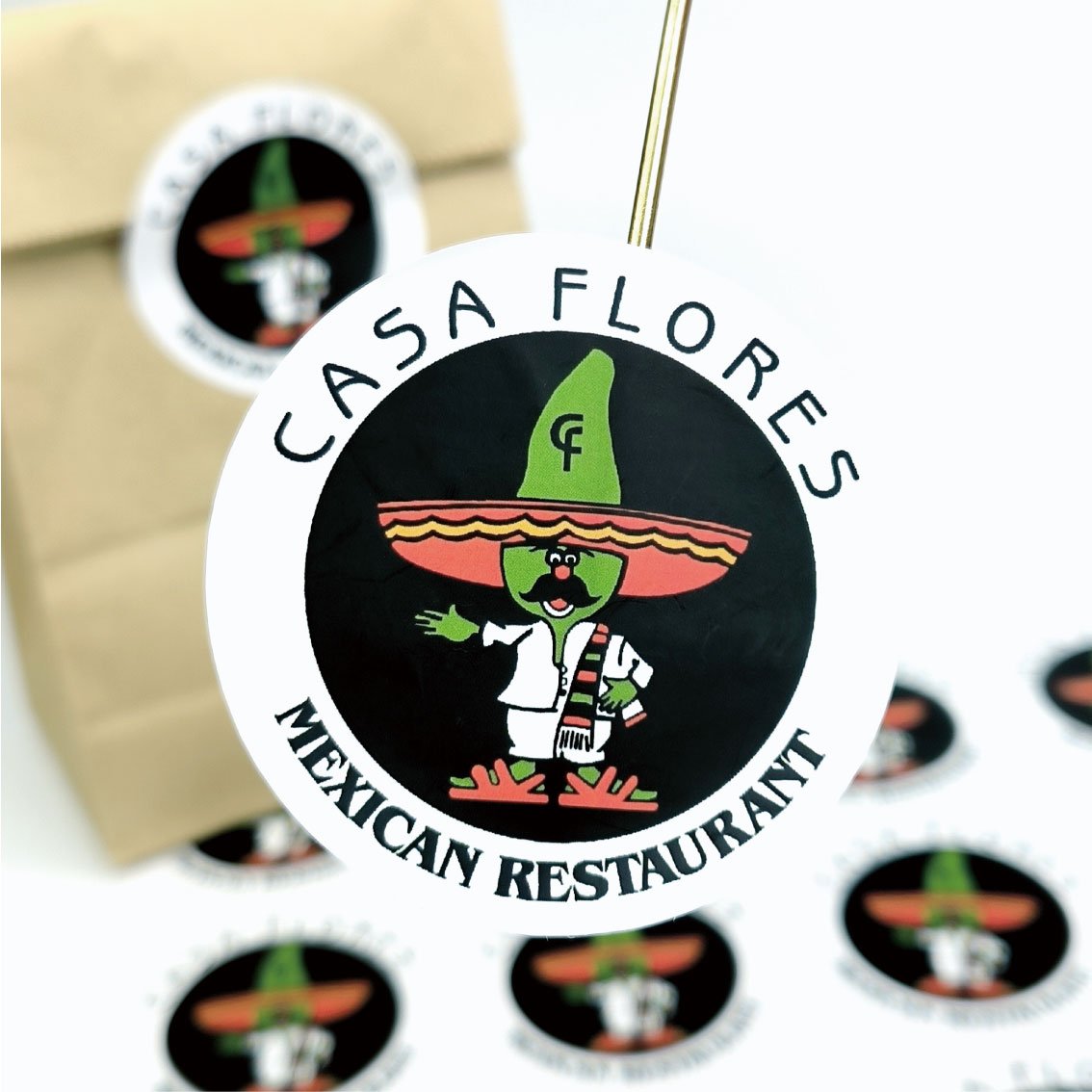 Custom logo sticker waterproof vinyl packaging sticker printing adhesive round food sticker roll