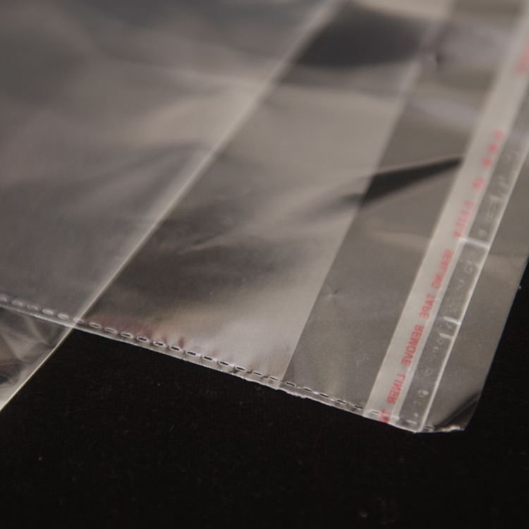 26*40cm Wholesale clear white self adhesive seal plastic bags, plastic packing opp bags for clothes