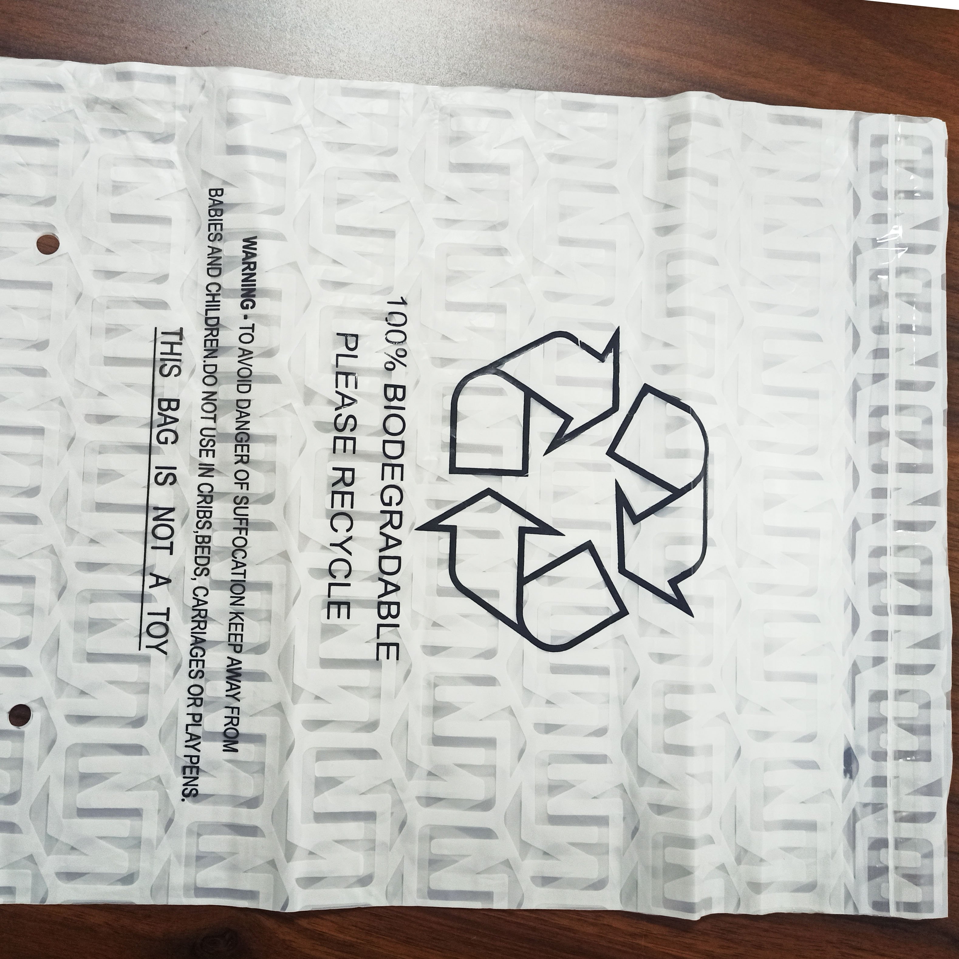 Eco Friendly Plant Based Non Plastic 100% Biodegradable Cornstarch Self Adhesive Garments bags