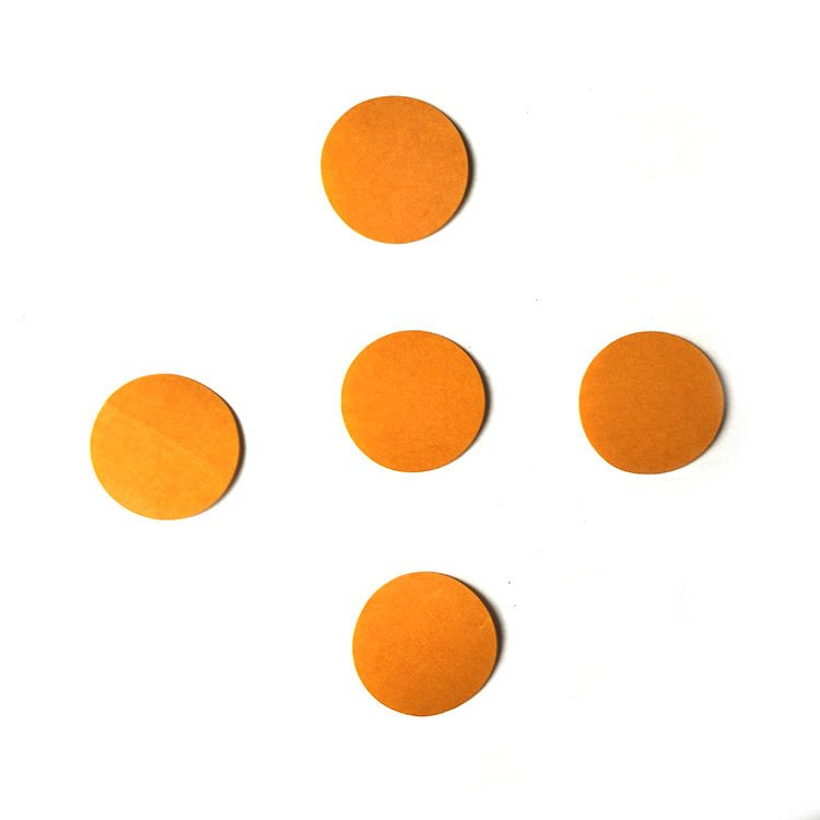 High temperature resistant transparent PET superglue has a thin and seamless mucous membrane that can be removed from the adhesi
