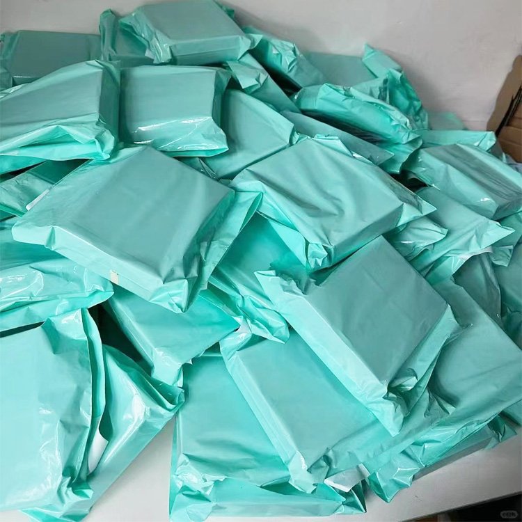 Self adhesive packaging mail bags polybags custom shipping box mailers plastic customized clothing packaging