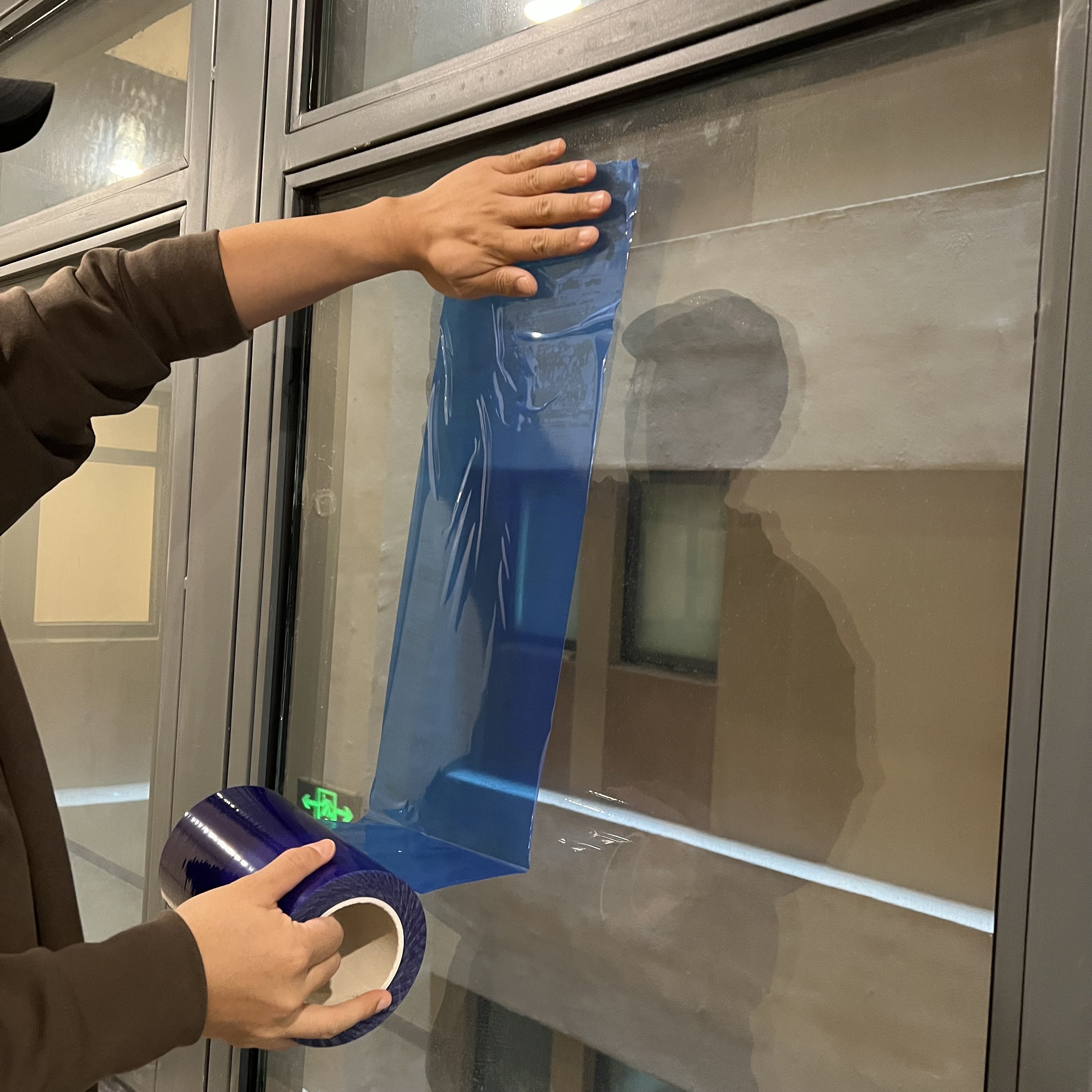 Factory Outlets Protective Film for Window Glass Blue Window Shield Adhesive Film