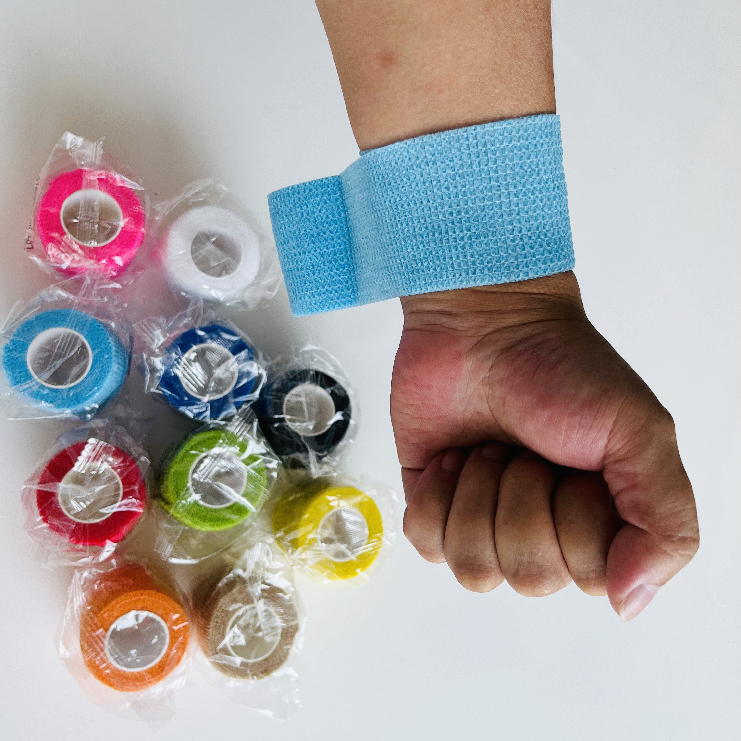 2.5cmX4.5m Self Adhesive Bandage Lifting Gym Protect Thumb Fingers Hand Enhances Grip Stretch