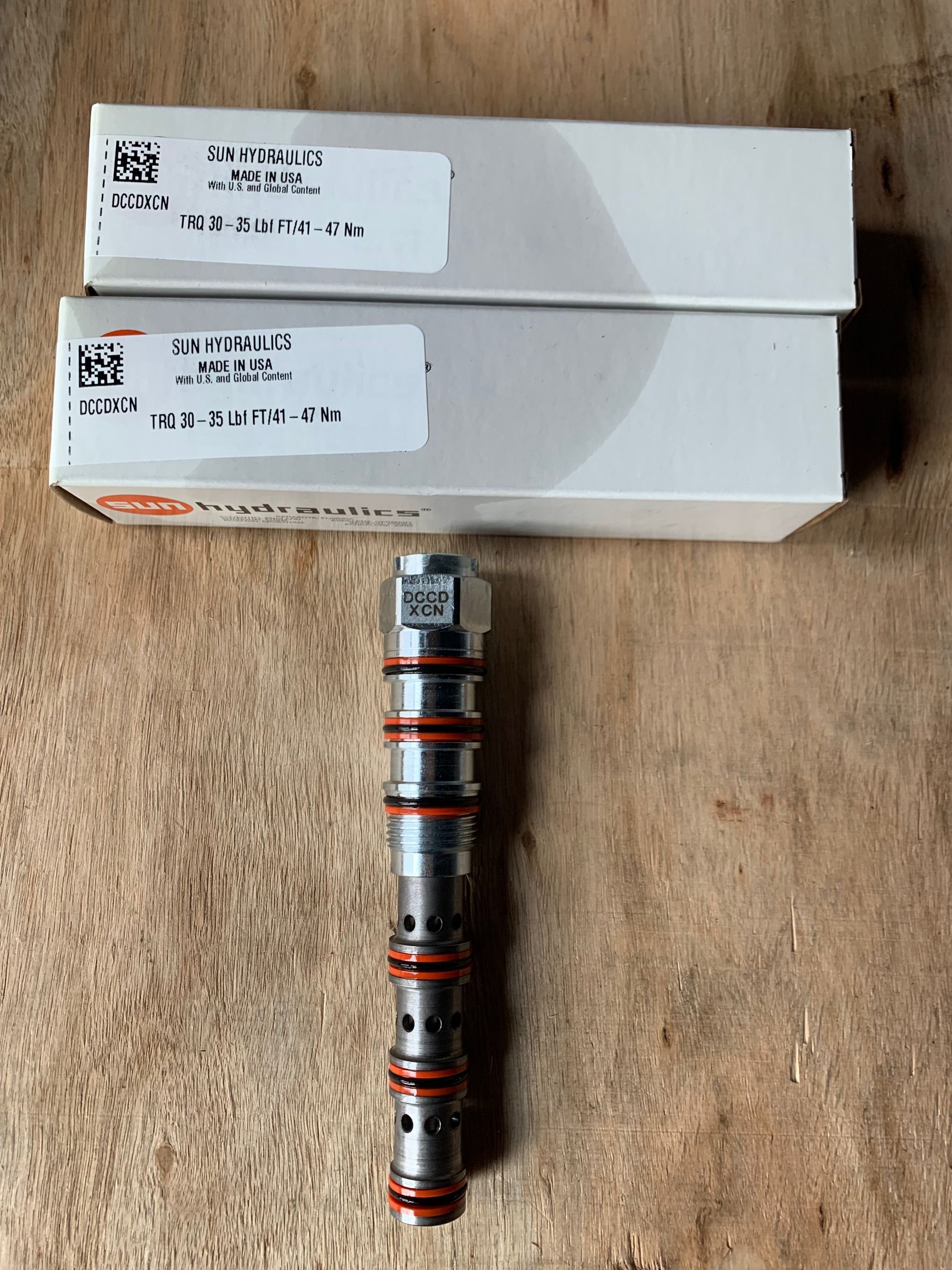 DCCD-XCN DCCDXCN DCCD XCN SUN HYDRAULICS origin 4-way, 2-position, pilot-to-shift, detented, directional valve cartridge valve