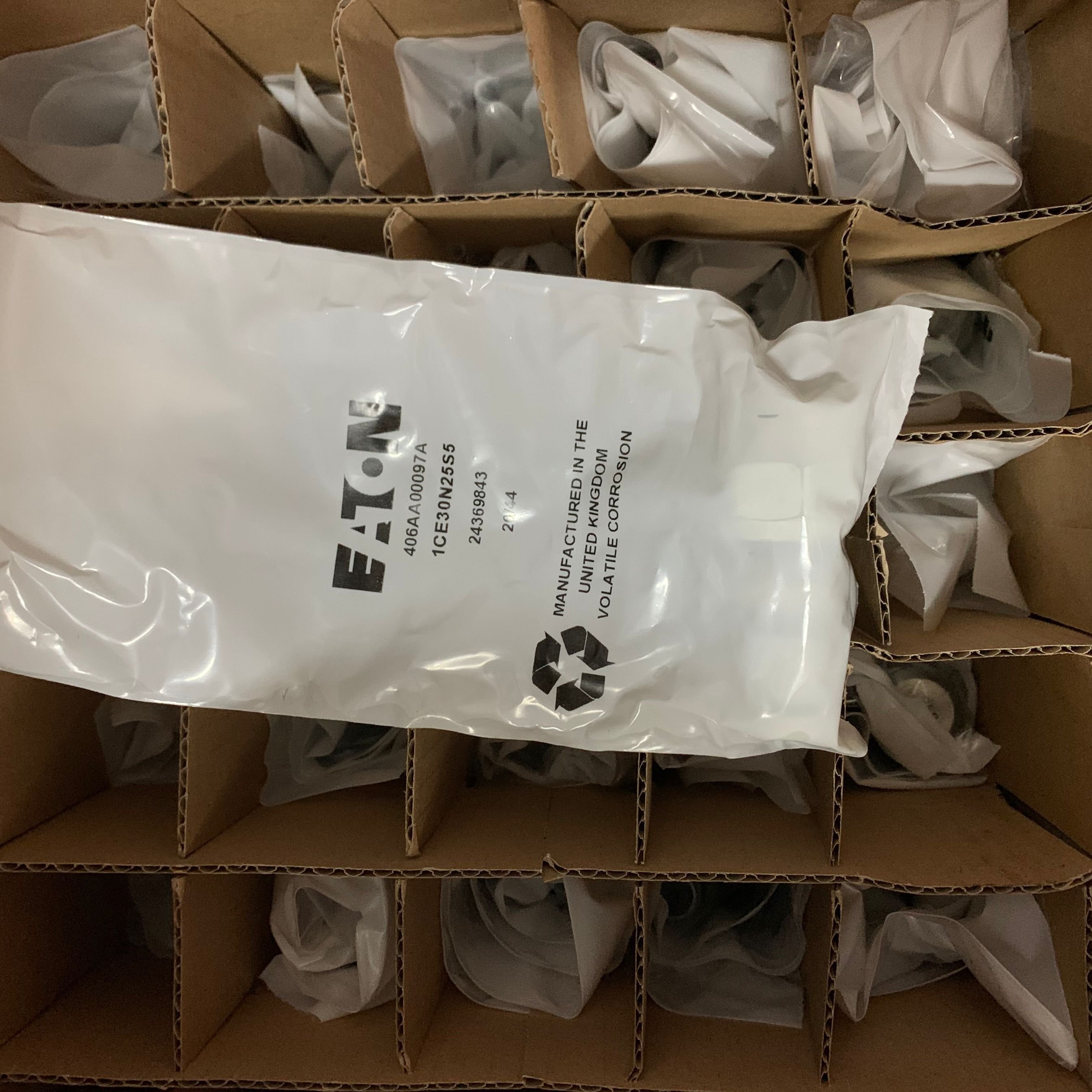 1CE30N25S5 406AA00097A EATON VICKERS IH origin balance valve screw in cartridge valve sun hydraulics hydraforce danfoss rexroth