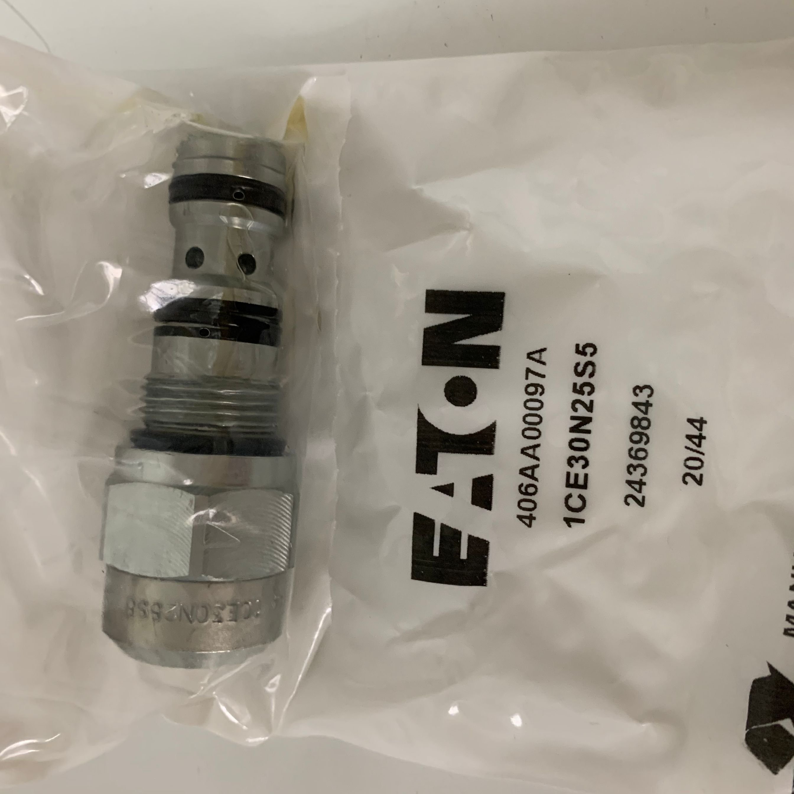 1CE30N25S5 406AA00097A EATON VICKERS IH origin balance valve screw in cartridge valve sun hydraulics hydraforce danfoss rexroth