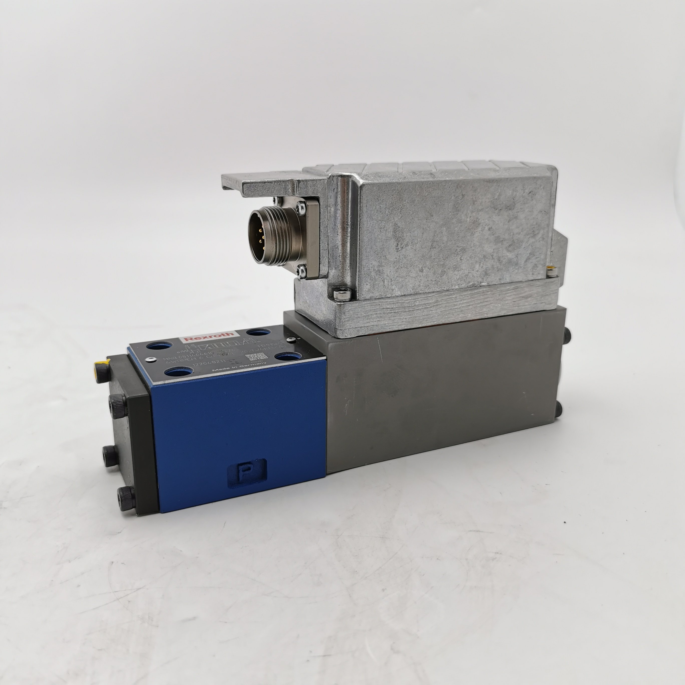 Hydraulic valve 4WRPEH 6C3B24L-3X/M/24A1 4WRZE25W8-325-7X/6EG24N9ETK31/F1D3M 2FRM16-3X/160L Solenoid proportional valve