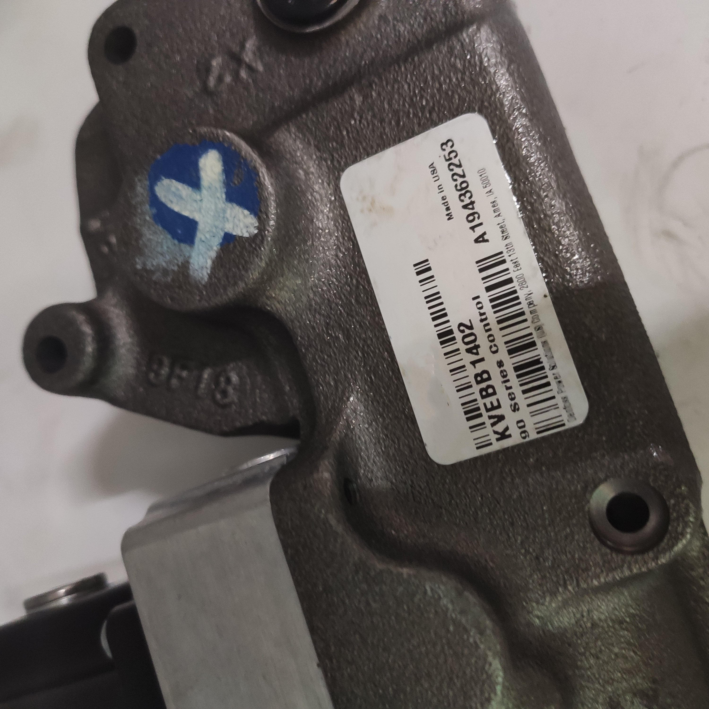 CHENGYUAN MCV105C3022 MCV105C3023 KVEBB1402 KVEBB0504 KVEBB1004 KVEBB1004 Hydraulic Control Valve