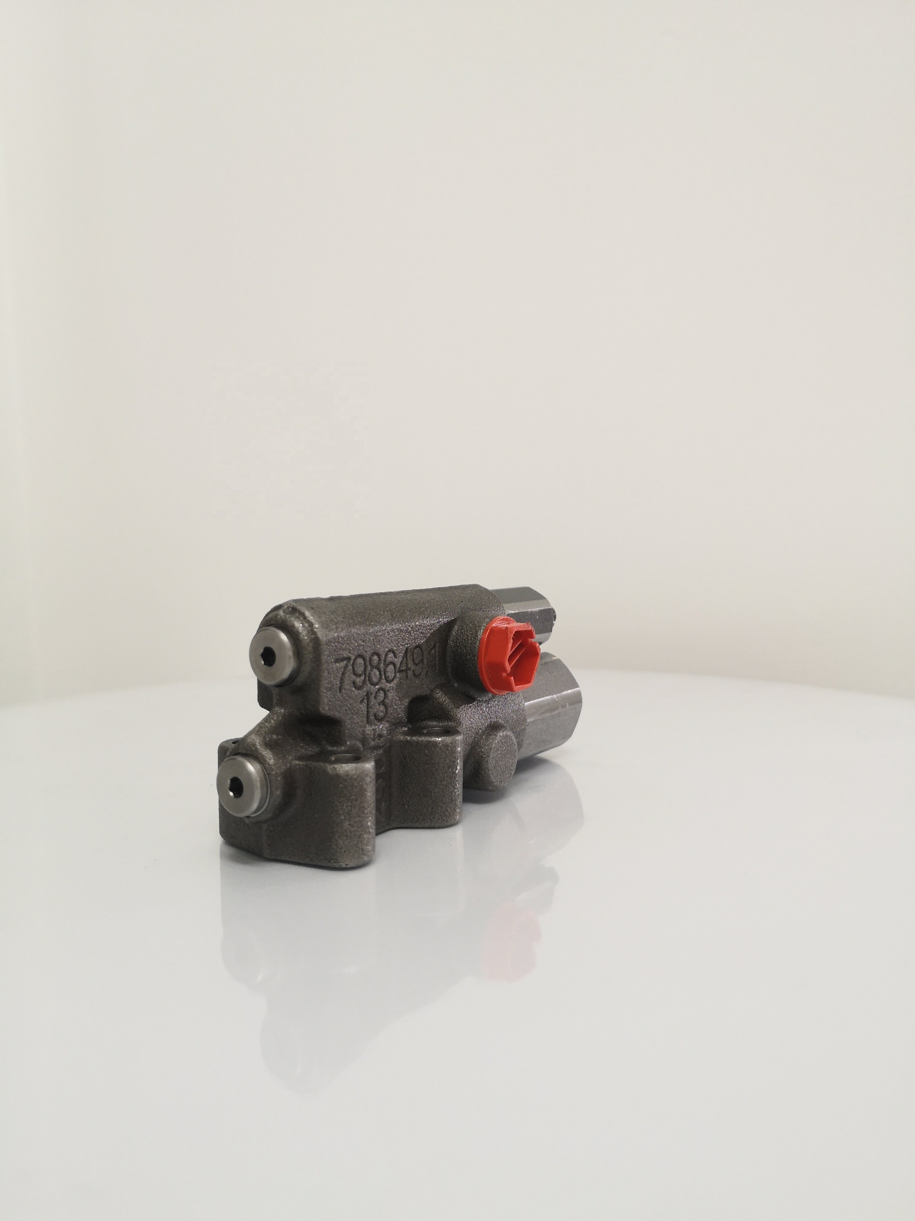Hydraulic Control Valve A10VSO 85 DRG Valve Original In Stock