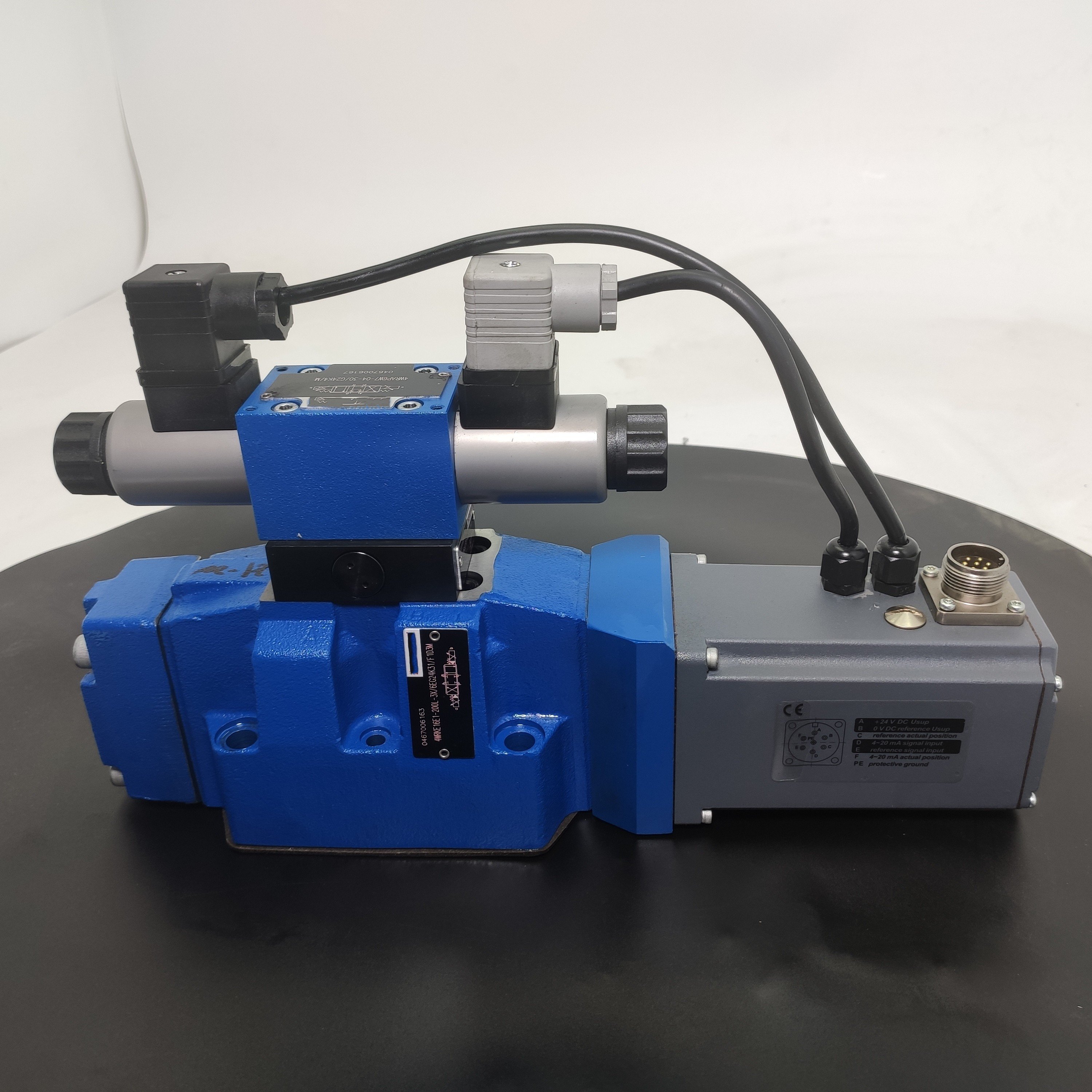 4WRTE 10 W8-100L-4X/6EG24K31/F1M 4WRTE 4WRTE10 4WRTE16 4WRTE25 4WRTE32 directional control valve 4WRTE32W6600L-4X/6EG24K31/F1M