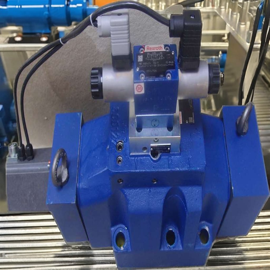 Hot-selling 4wrke Series 4 wrke10 4 wrke25 4 wrke274WRKE27E500L-3X/6EG24EK31/A1D3M hydraulic proportional directional valve