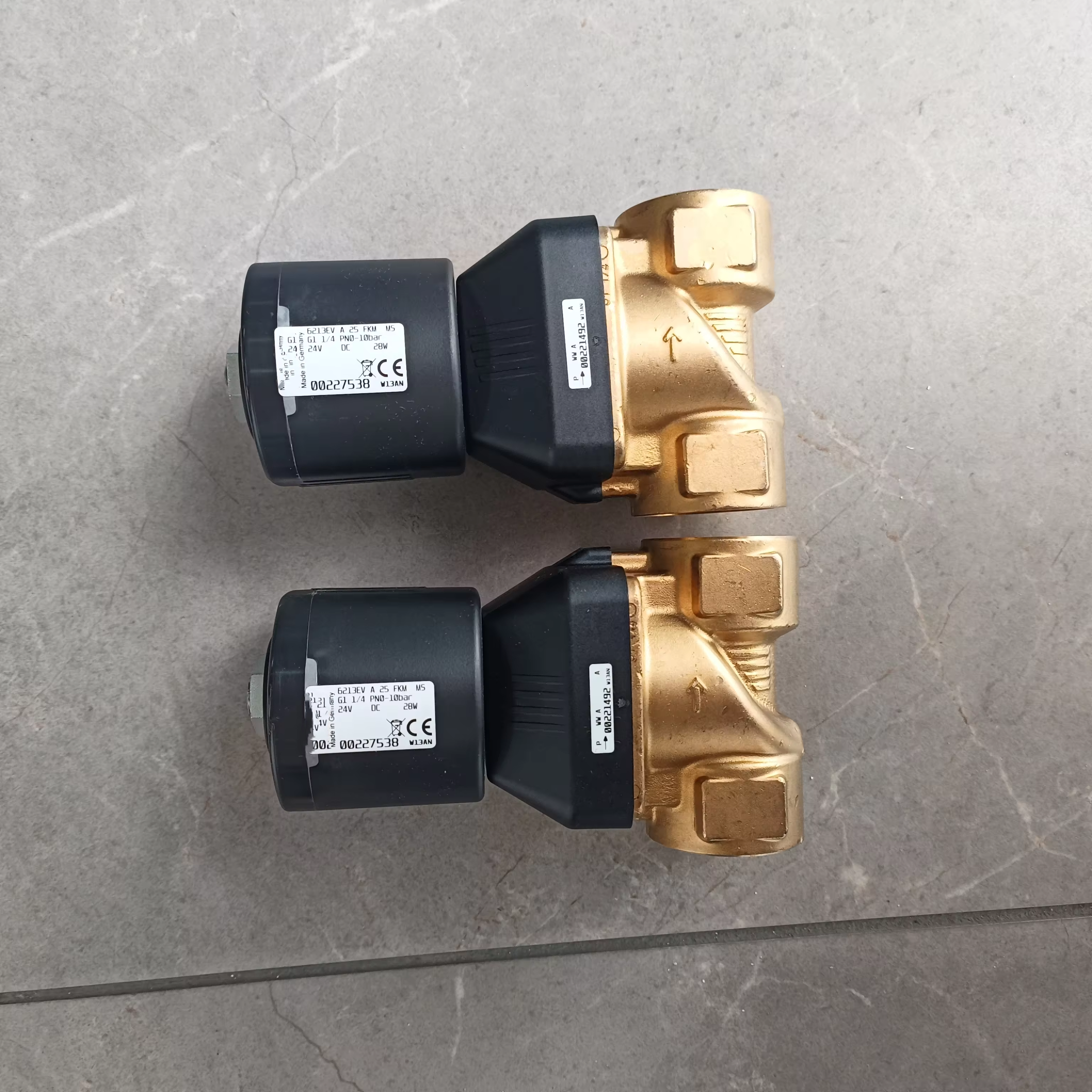 Hot Sell Hydraulic Valves 5404 Solenoid Valve With Servo-assisted 2/2-way 0330 3/2 NO.00269525